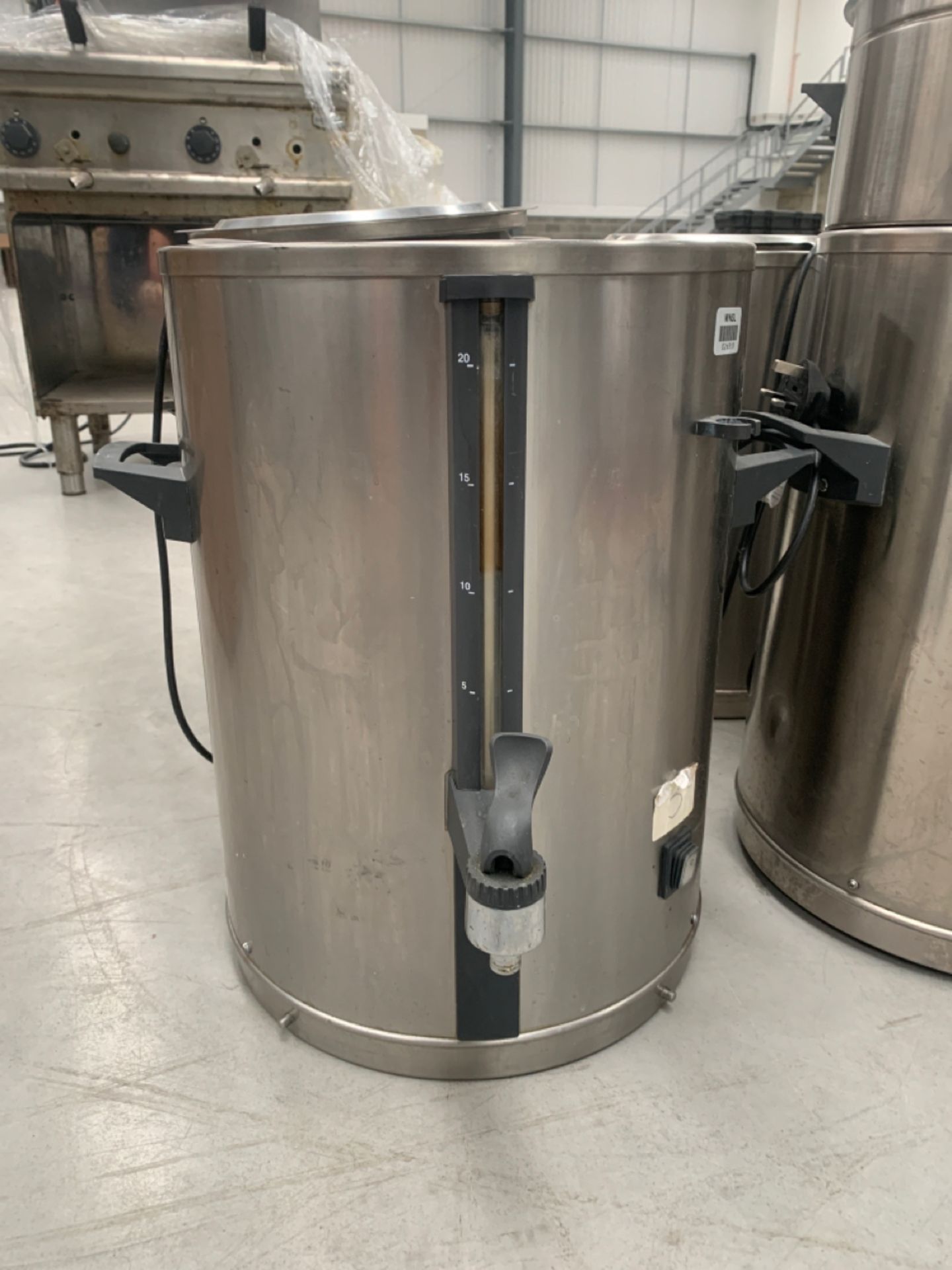 Set of 5 Stainless Steel Thermostatically Controlled 20L Coffee Containers - Image 3 of 5