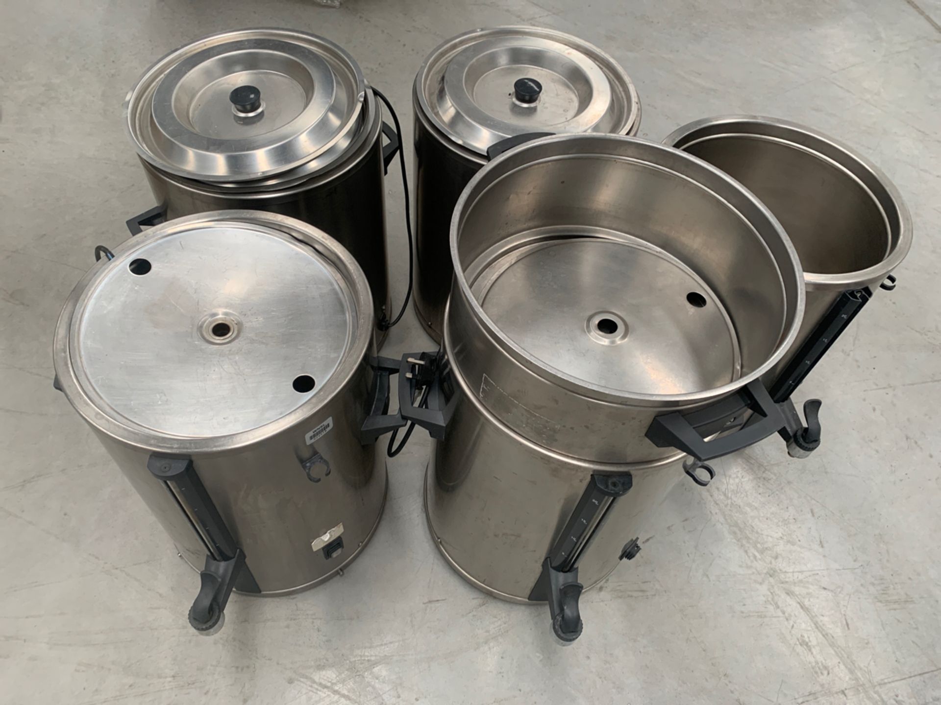 Set of 5 Stainless Steel Thermostatically Controlled 20L Coffee Containers - Image 2 of 5