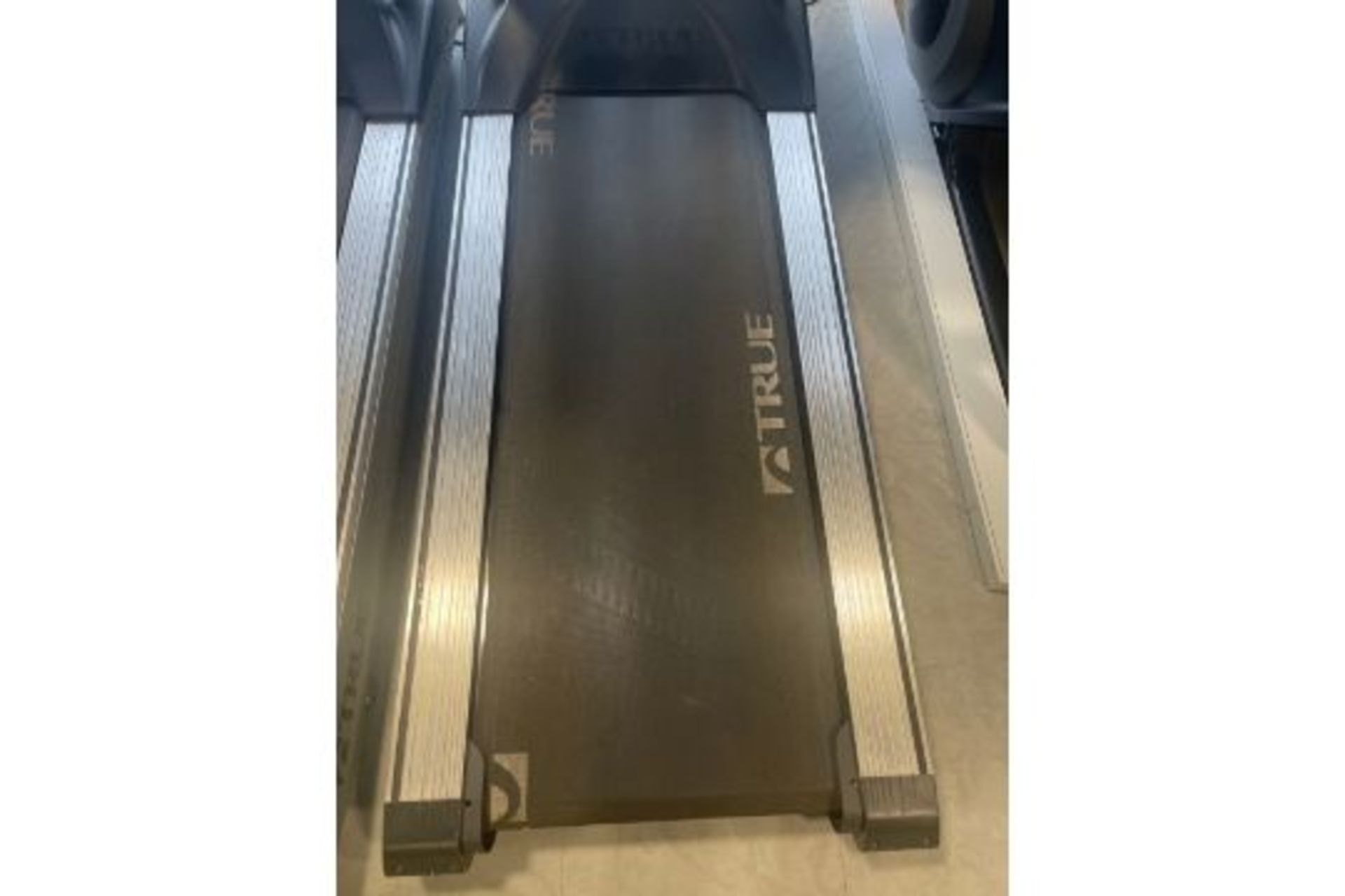 True Fitness 650 Treadmill - Image 4 of 5
