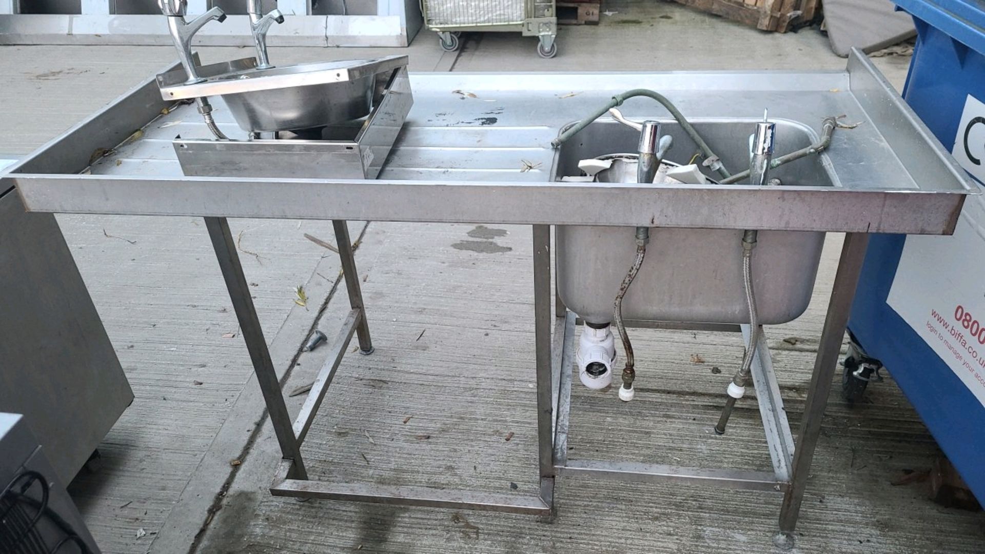 Catering Equipment With Sink - Image 3 of 5