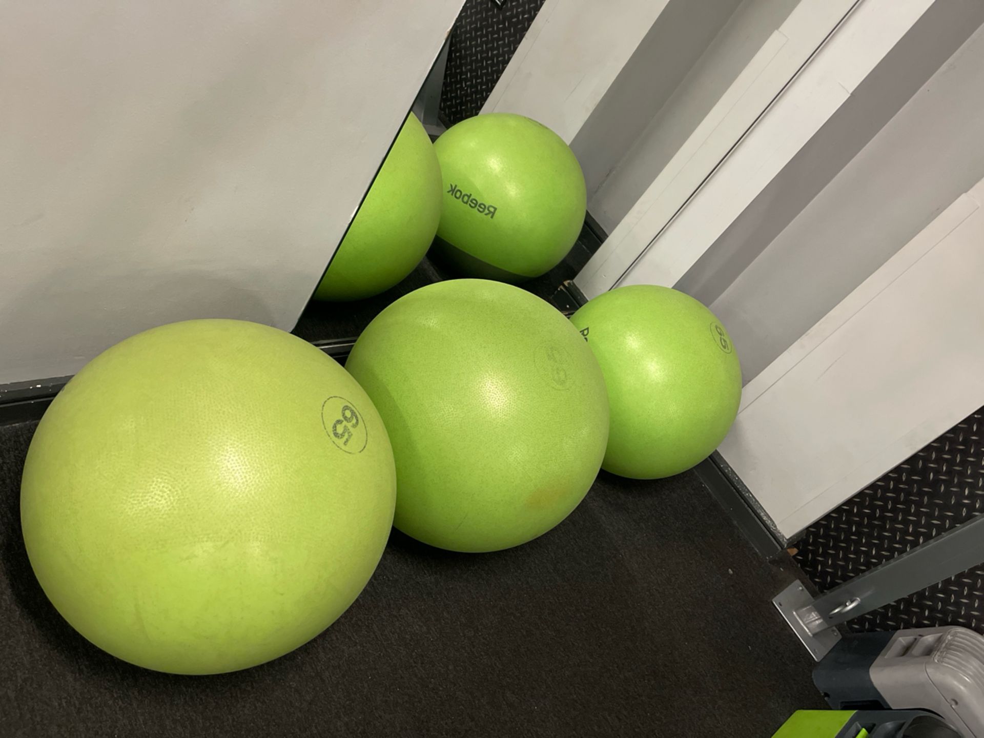 3 x Reebok 65 Exercise Balls