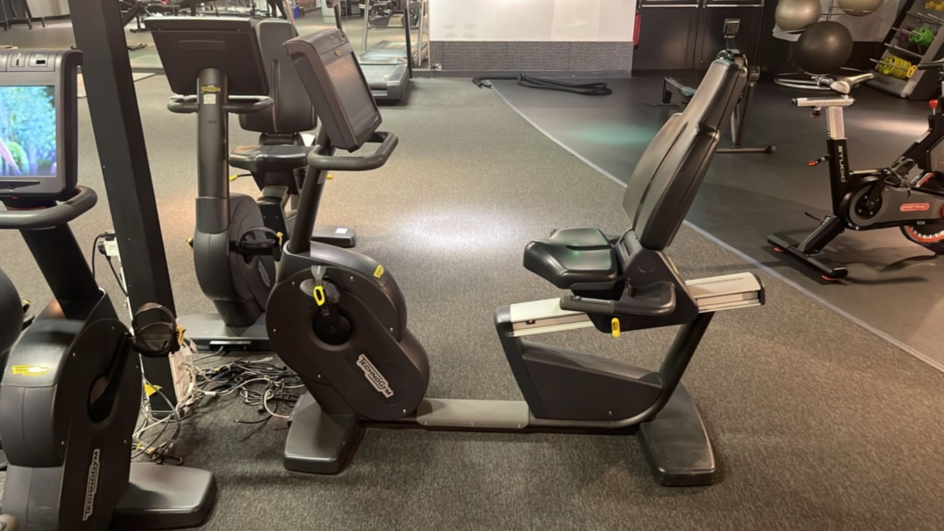 Technogym Recumbant Bike - Image 9 of 9