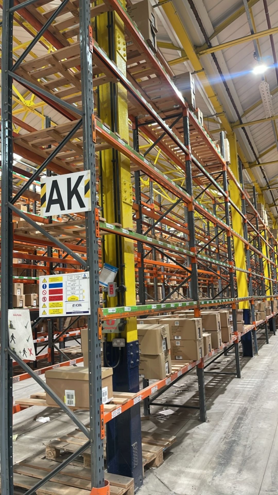 Run Of 44 Bays Of Back To Back Boltless Industrial Pallet Racking - Image 6 of 12