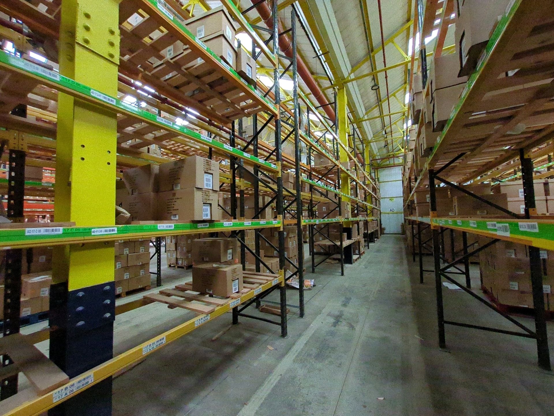 Run Of 42 Bays Of Back To Back Boltless Industrial Pallet Racking - Image 15 of 22