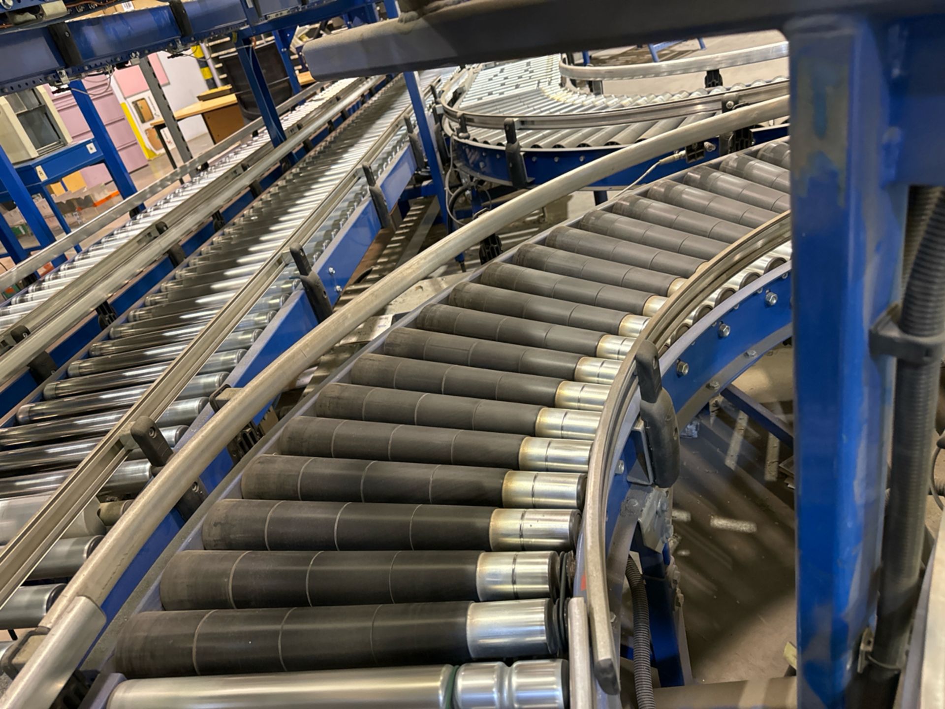 Roller Conveyor Corner Piece - Image 2 of 3