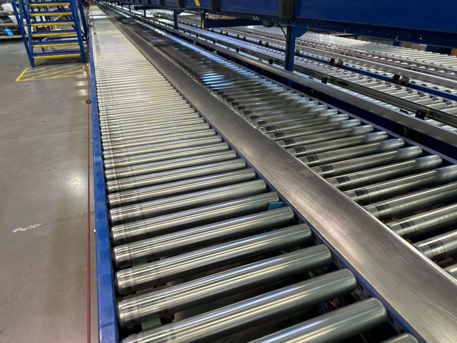 Motorised Roller Conveyor -3 Runs - Image 3 of 10