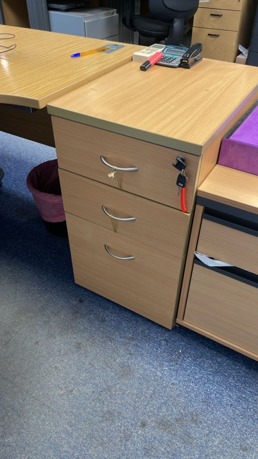 Bank Of 4 Desks, Chairs & Drawers - Image 10 of 18