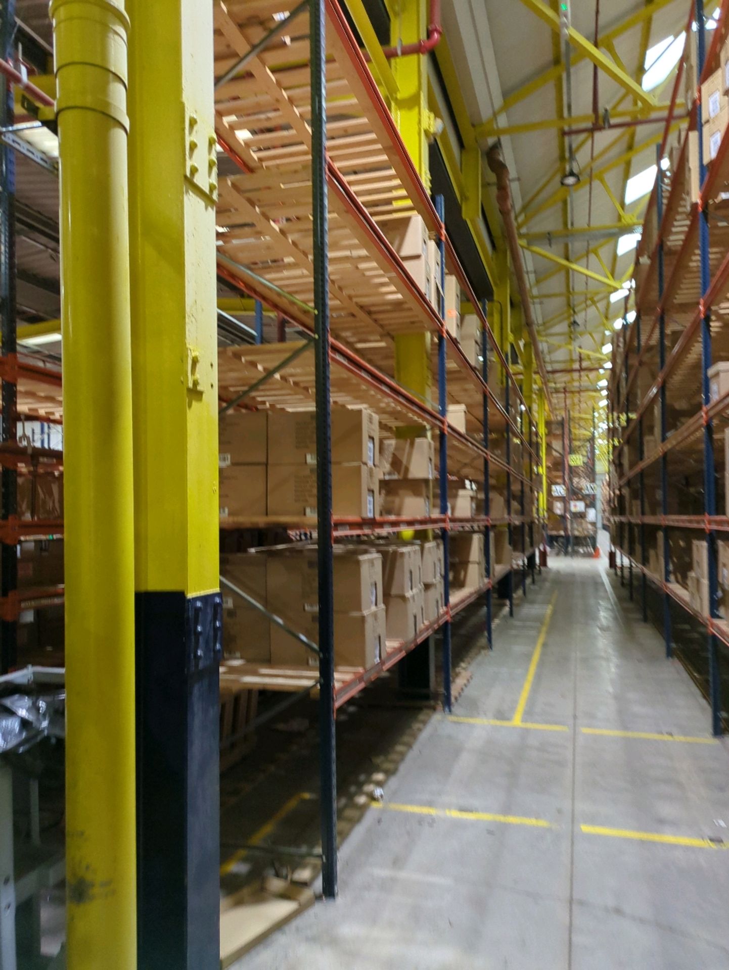 Run Of 9 Bays Of Boltless Industrial Pallet Racking - Image 12 of 13