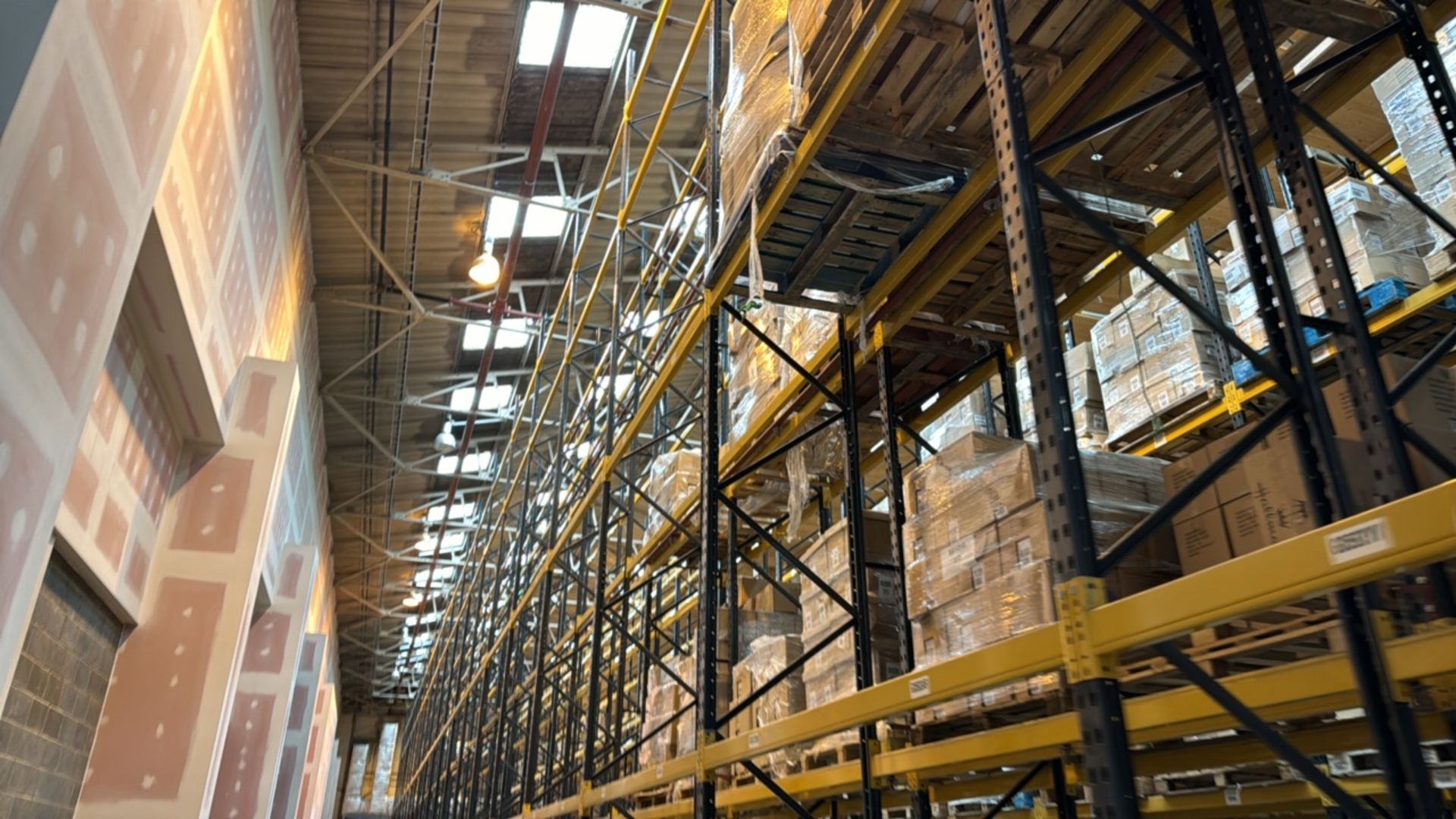 Run Of 23 Bays Of Back To Back Boltless Industrial Pallet Racking - Image 11 of 12
