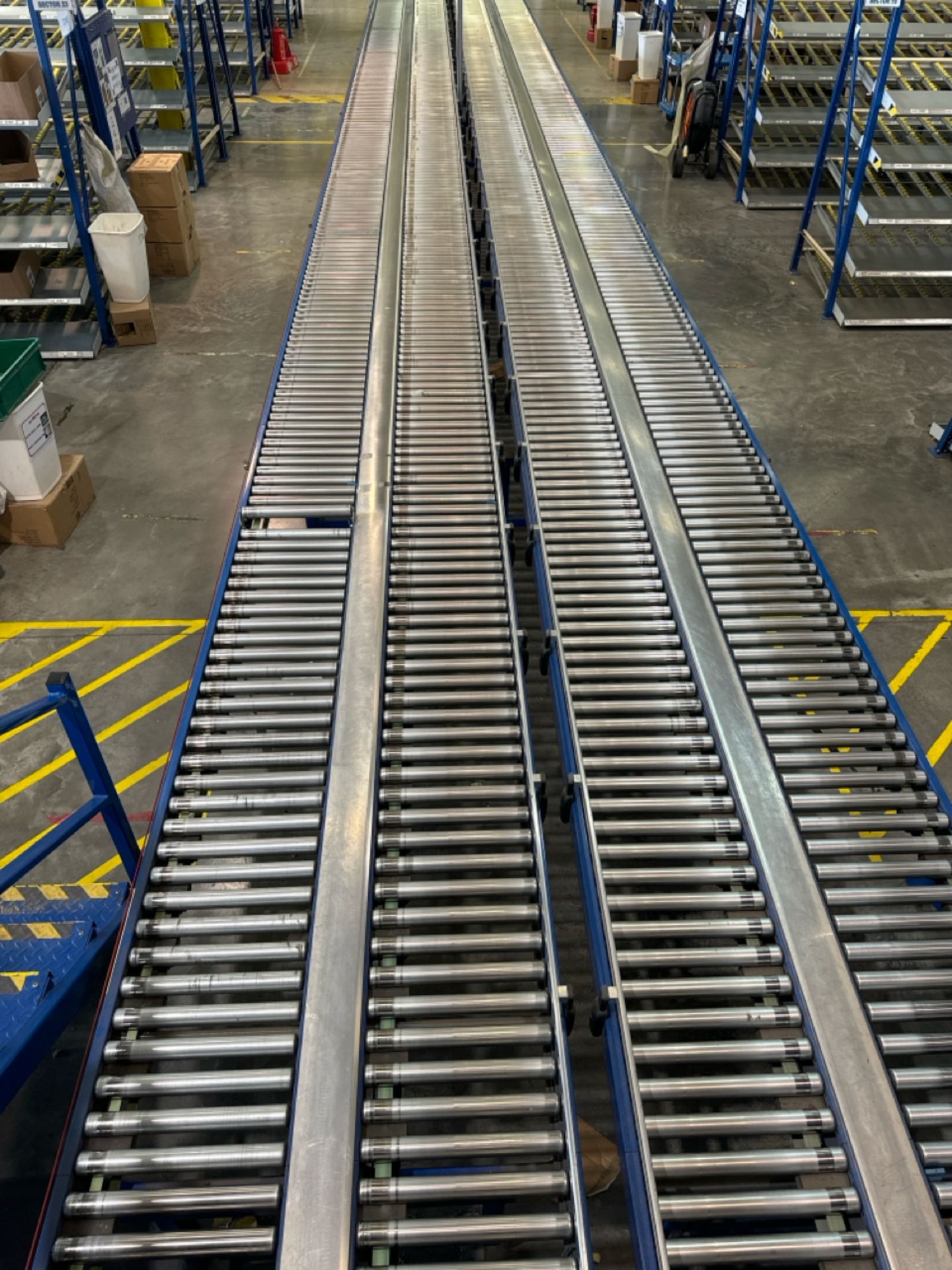 Motorised Roller Conveyor - 4 Rows - Image 9 of 12