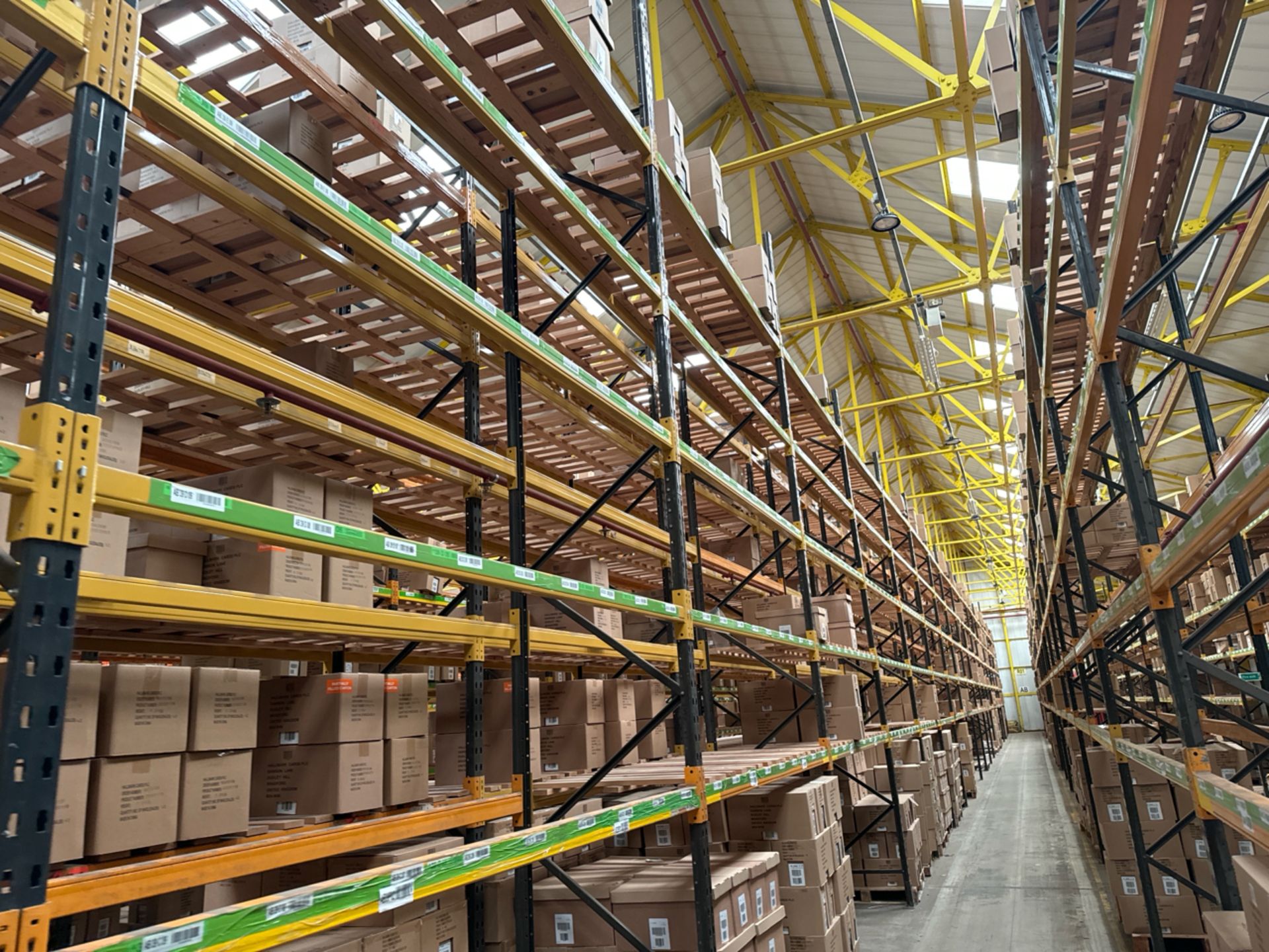 Run Of 42 Bays Of Back To Back Boltless Industrial Pallet Racking - Image 9 of 15