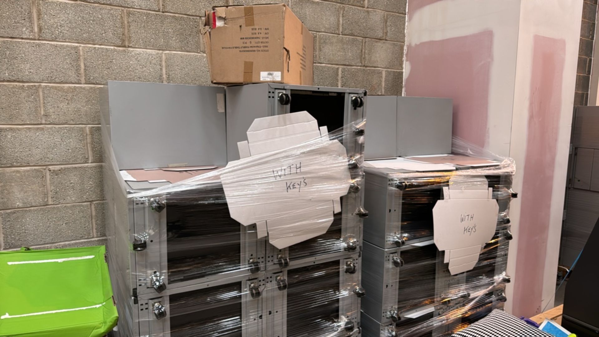 Grey Metal Under DeskDrawer Unit x4 - Image 5 of 6