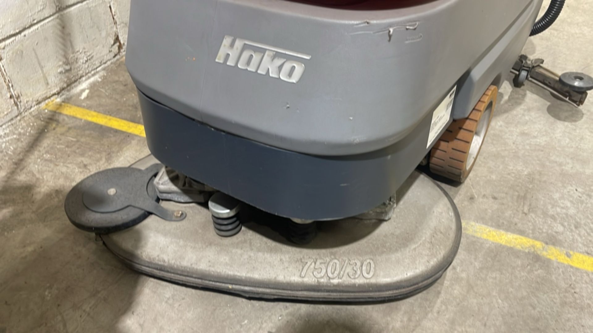 Hako Scrubmaster B90CL (Cylindrical) Walk Behind Scrubber - Image 5 of 10