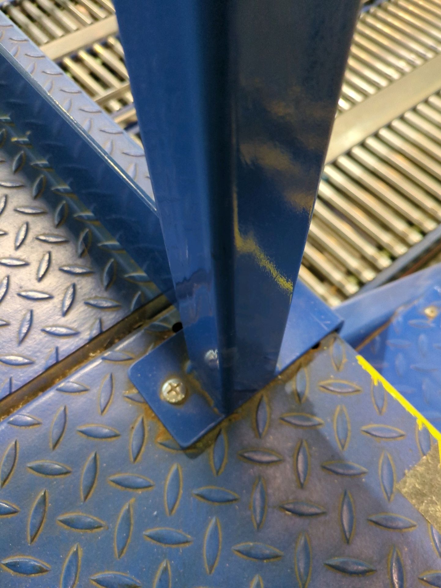 Blue Steel Double Stair Gantree - Image 13 of 16