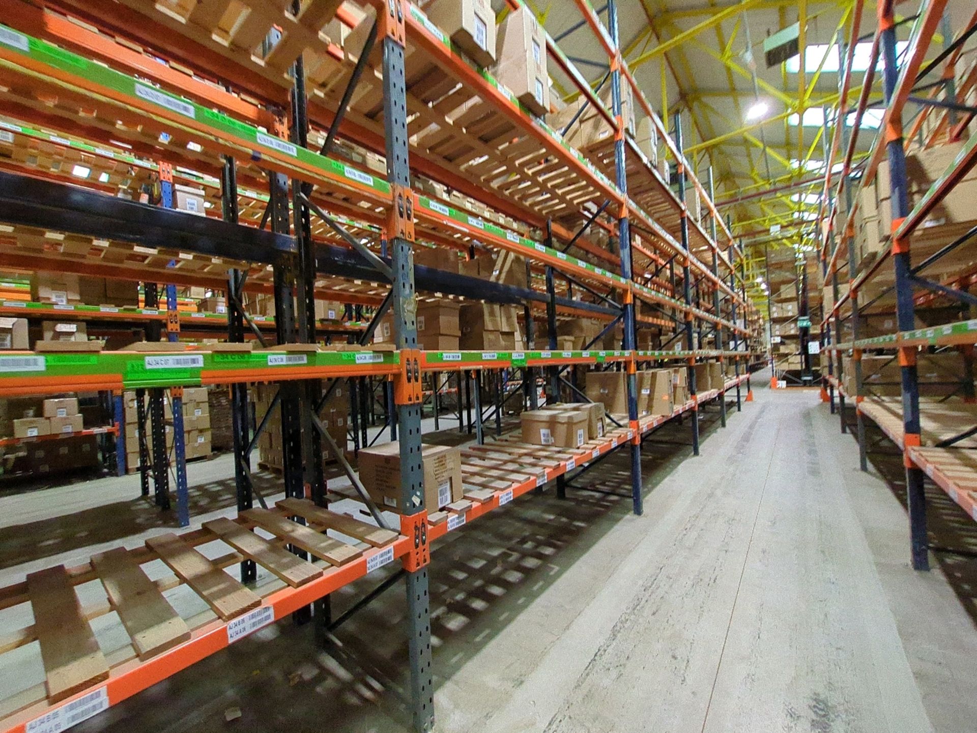 Run Of 44 Bays Of Back To Back Boltless Industrial Pallet Racking - Image 21 of 24