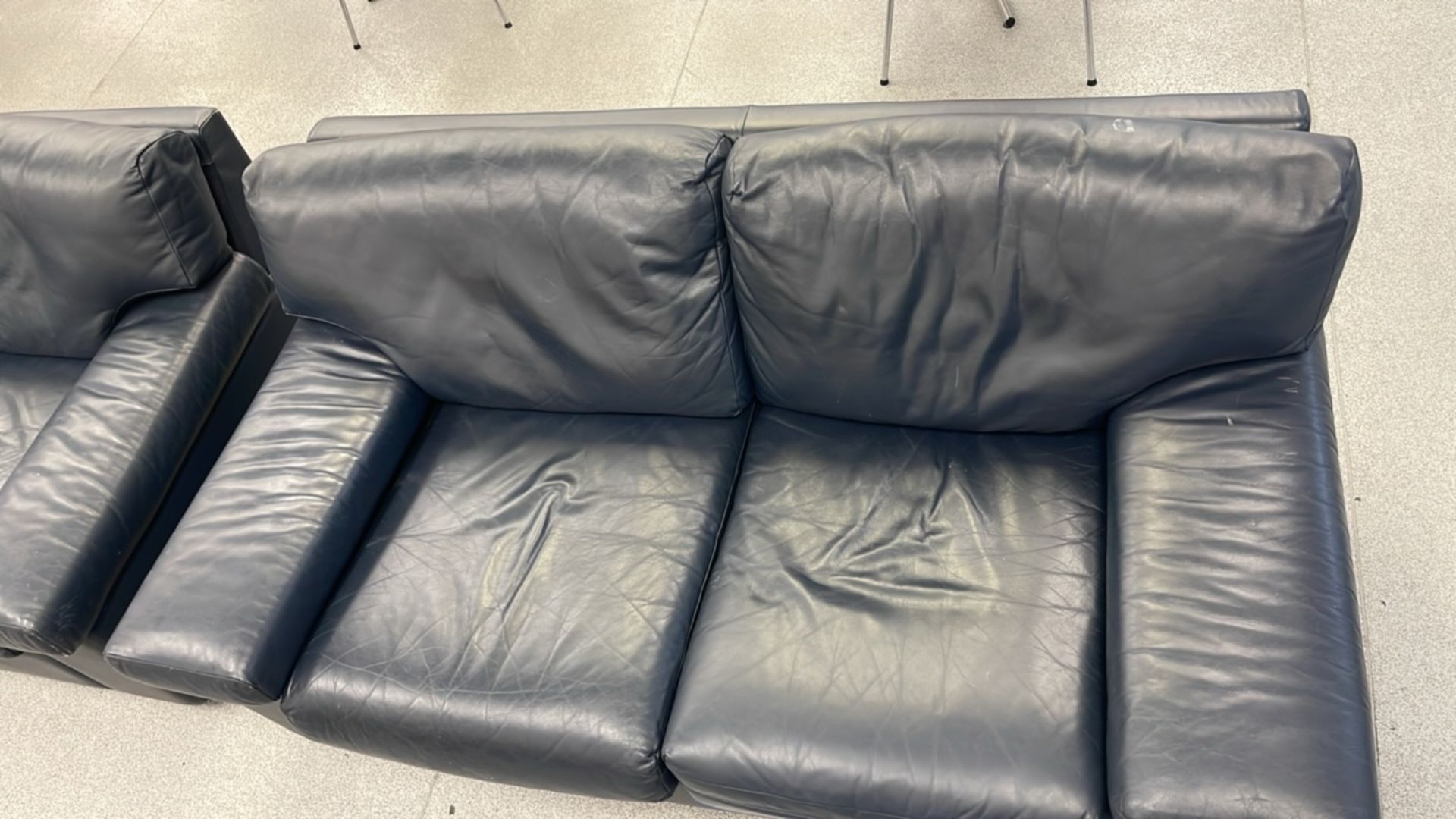 4 x Sofas & Armchair - Image 3 of 15