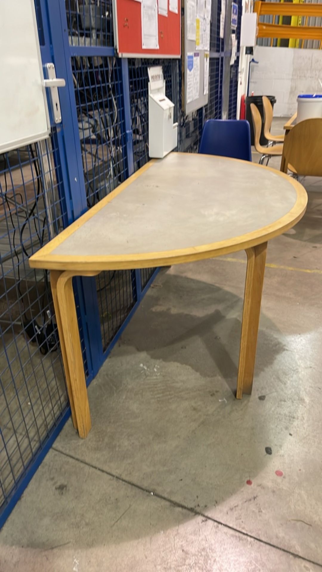 Semi Circle Table - Image 4 of 4