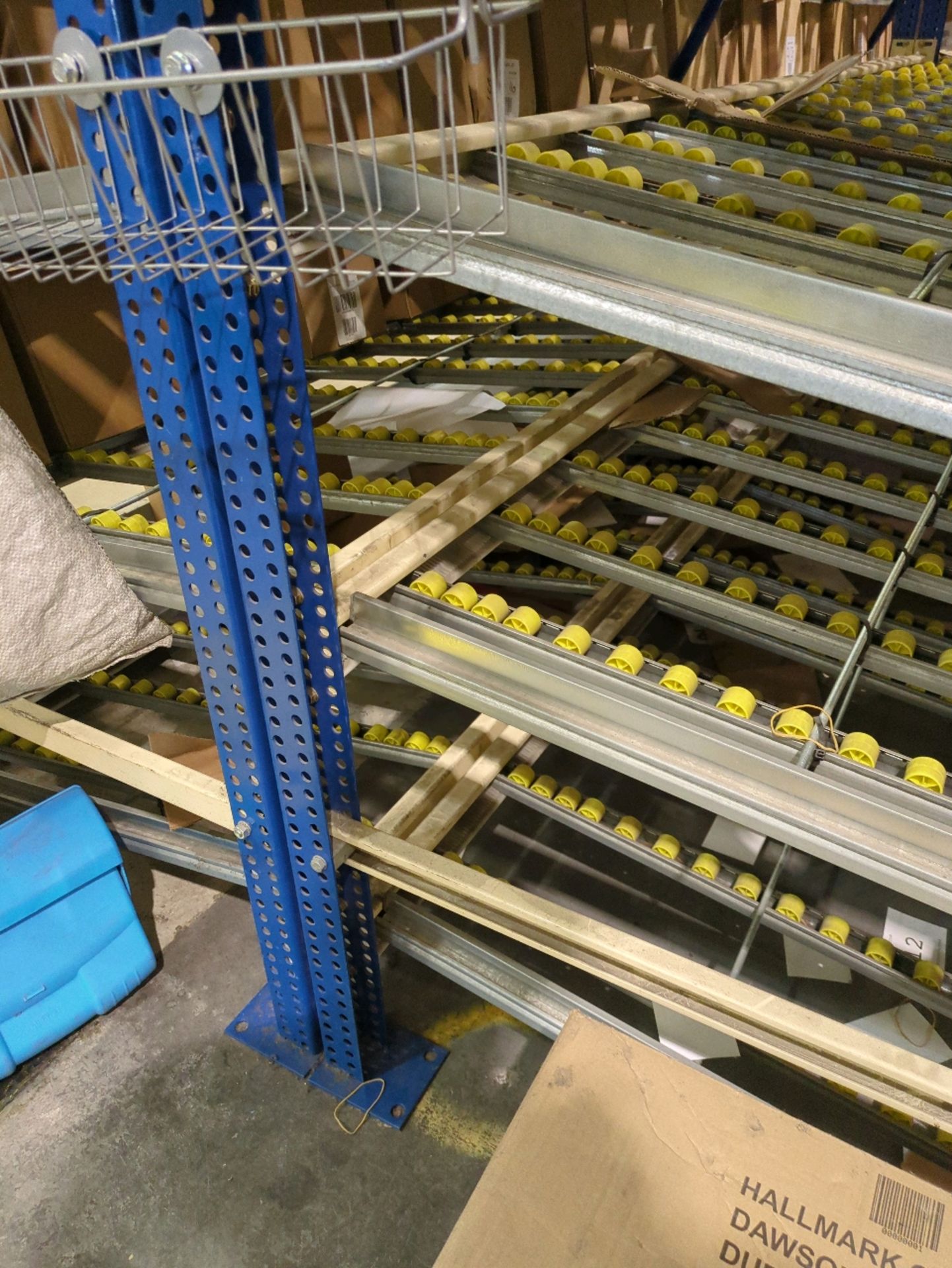 A Run Of 10 Bays Of Back To Back Flow Racks - Image 7 of 10