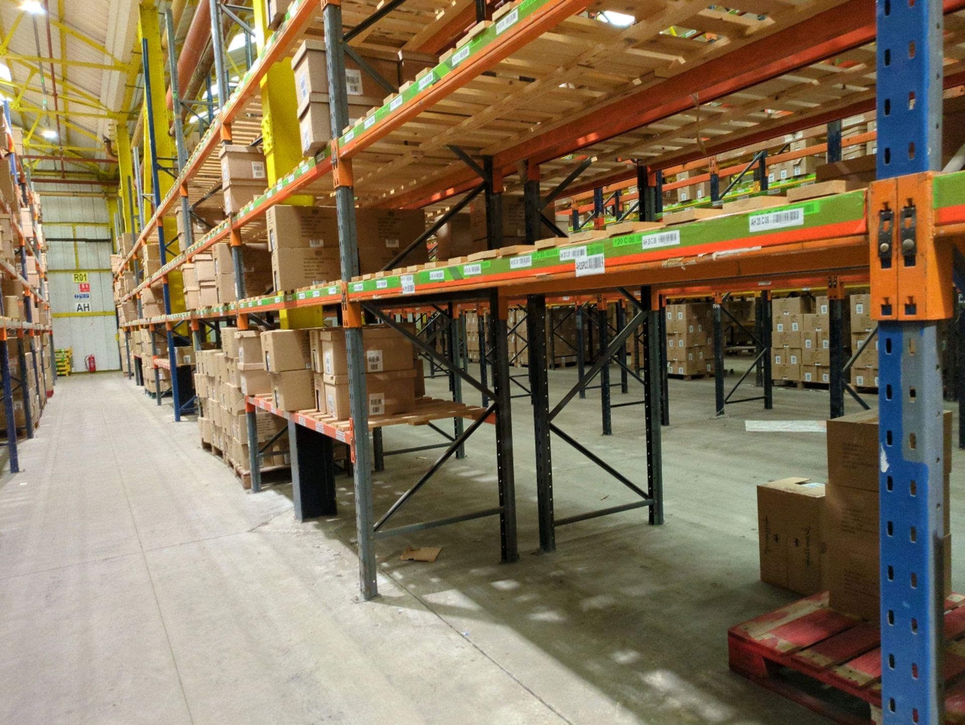 Run Of 44 Bays Of Back To Back Boltless Industrial Pallet Racking - Image 12 of 20