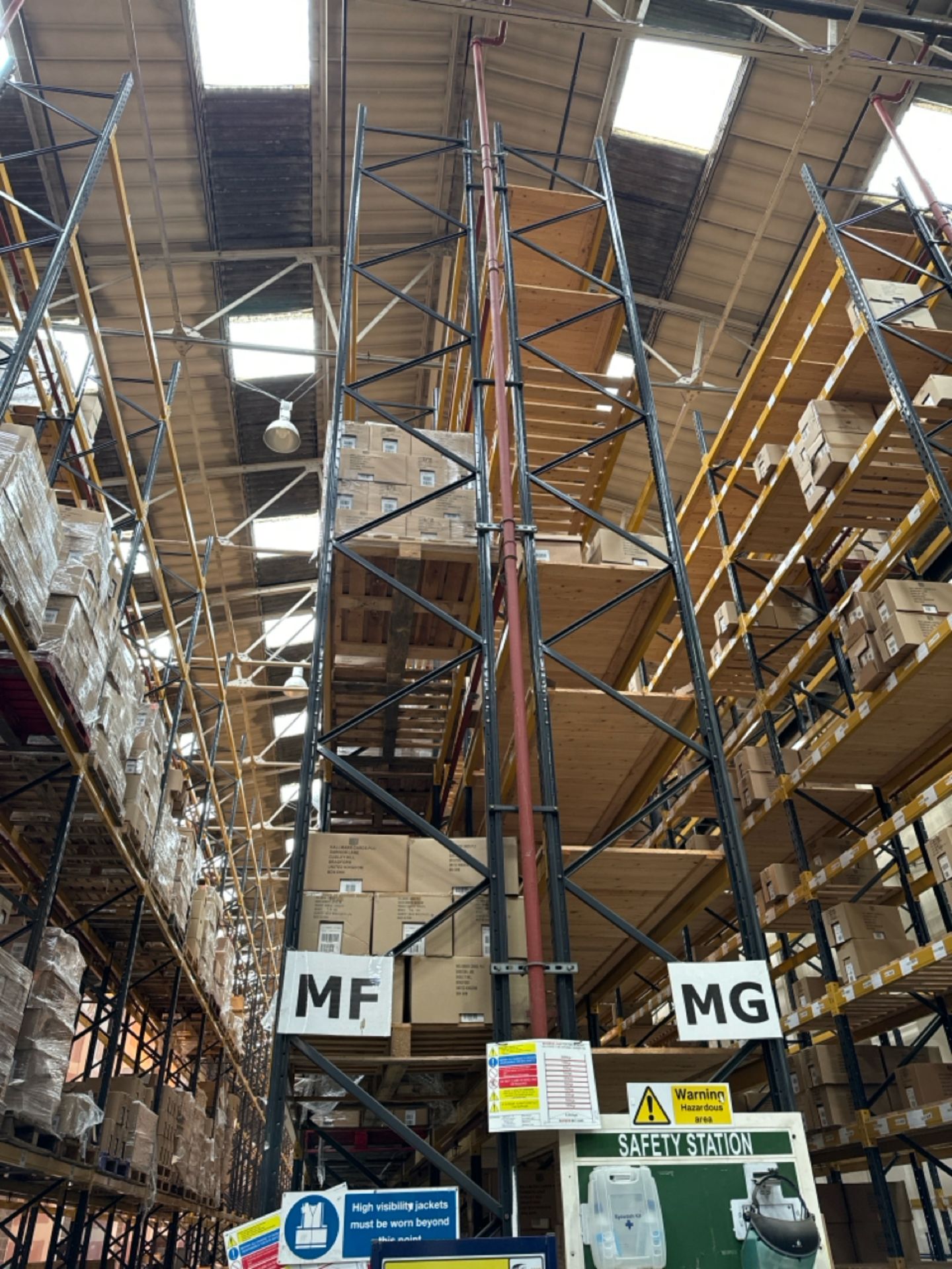 Run Of 46 Bays Of Back To Back Boltless Industrial Pallet Racking - Image 2 of 12