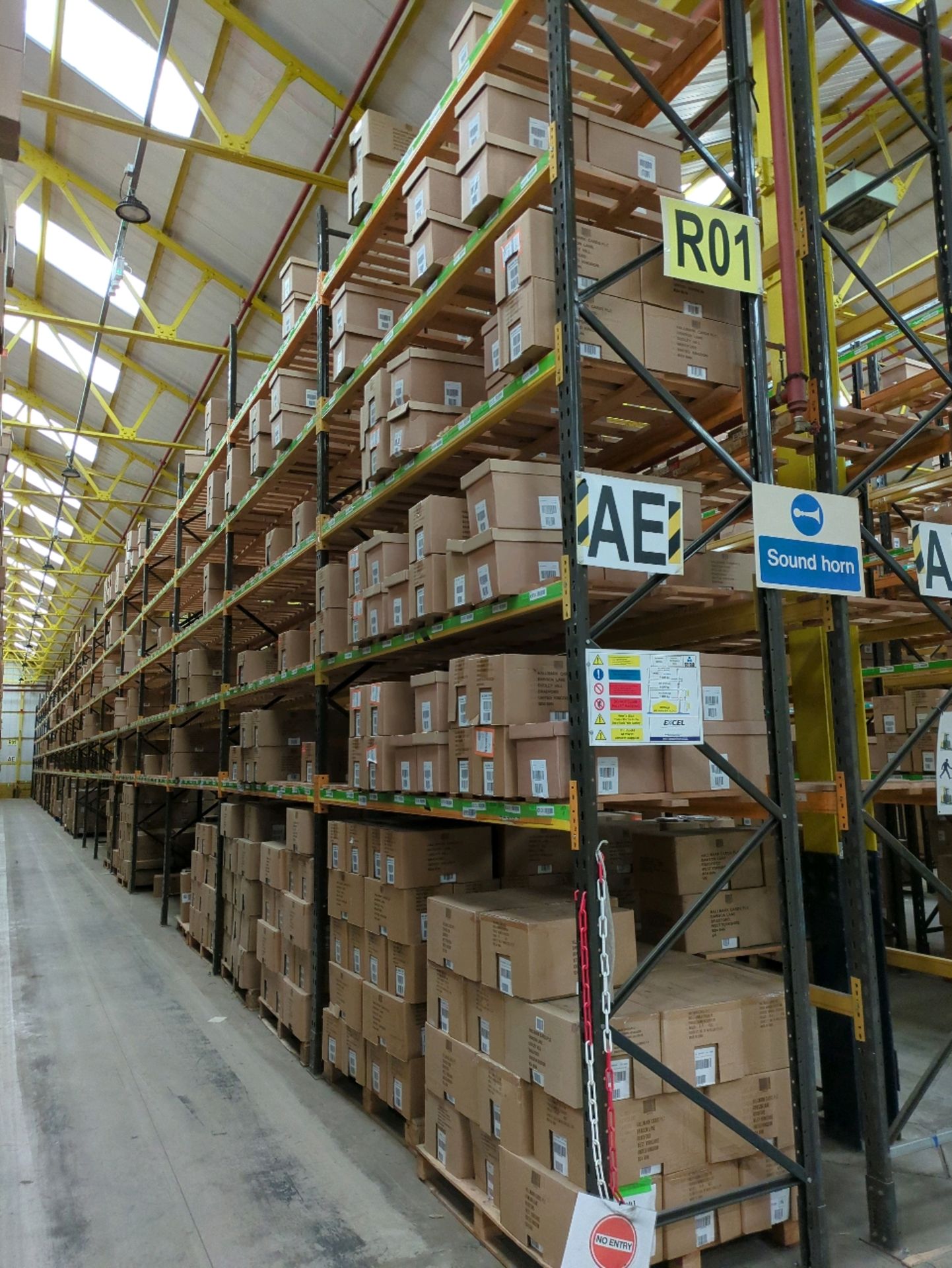 Run Of 42 Bays Of Back To Back Boltless Industrial Pallet Racking - Image 3 of 22