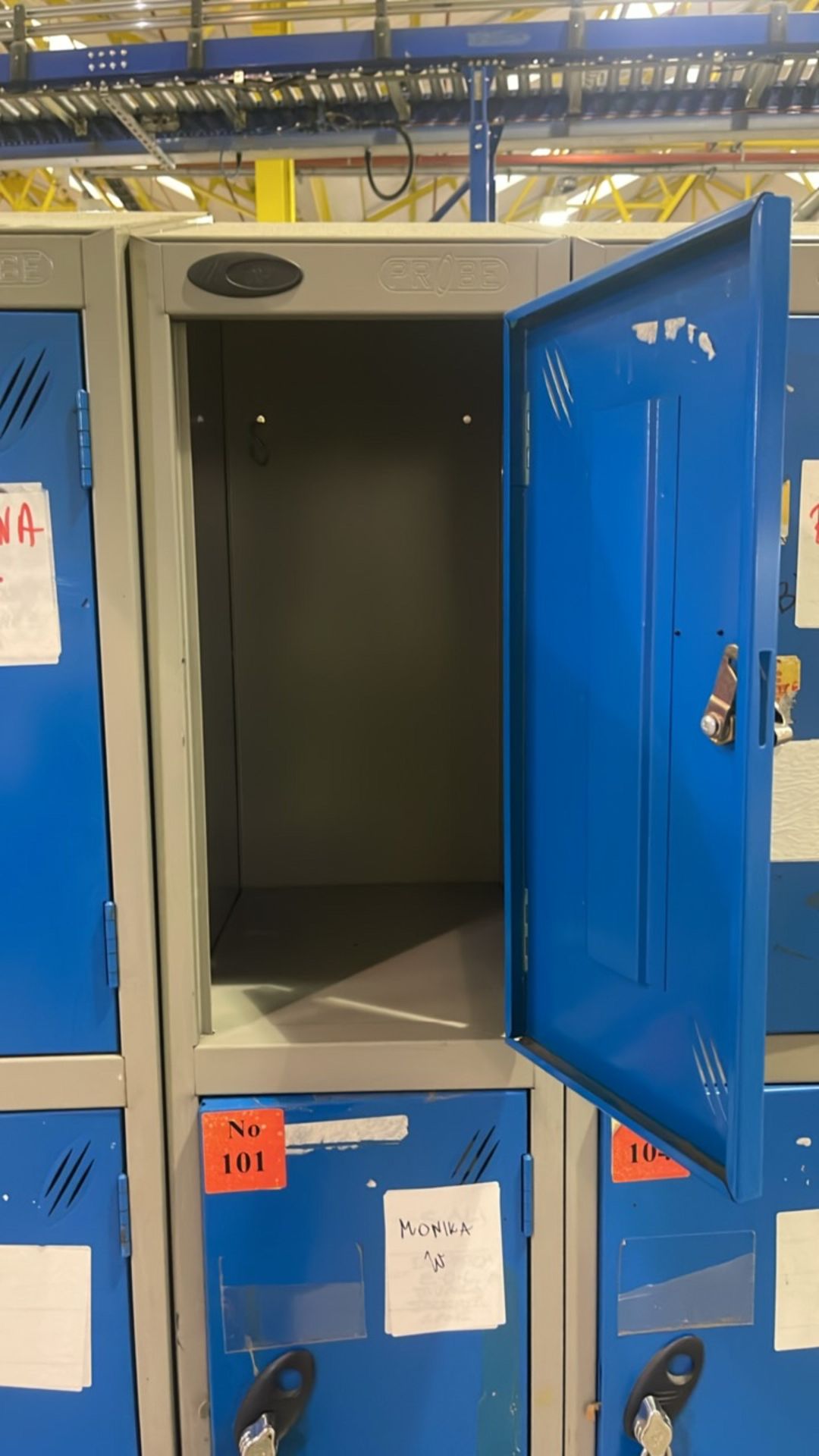 Bank Of 21 Probe Lockers - Image 2 of 6