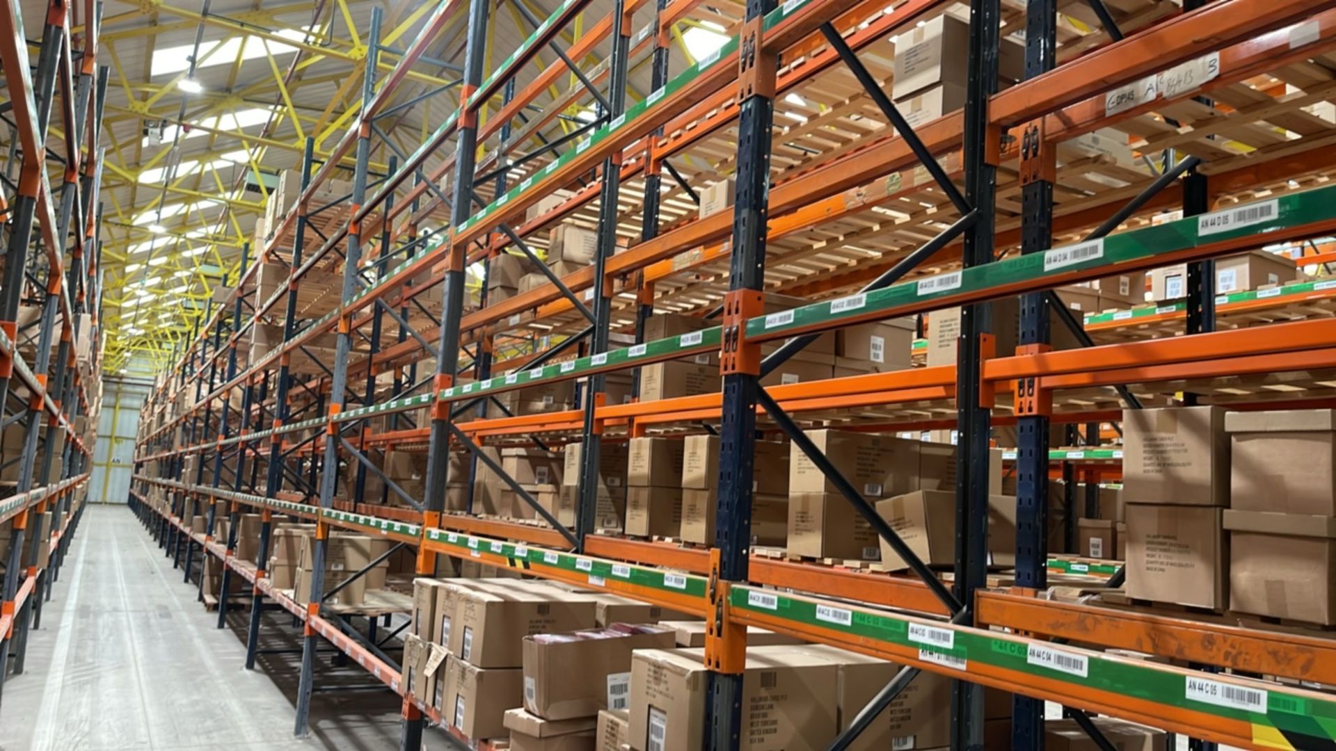 Run Of 44 Bays Of Back To Back Boltless Industrial Pallet Racking - Image 9 of 13