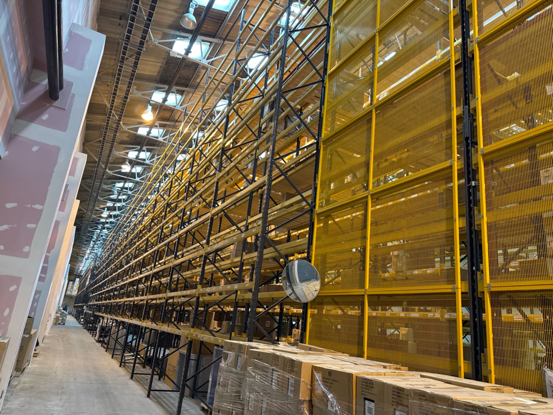 Run Of 34 Bays Of Back To Back Boltless Industrial Pallet Racking - Image 10 of 12