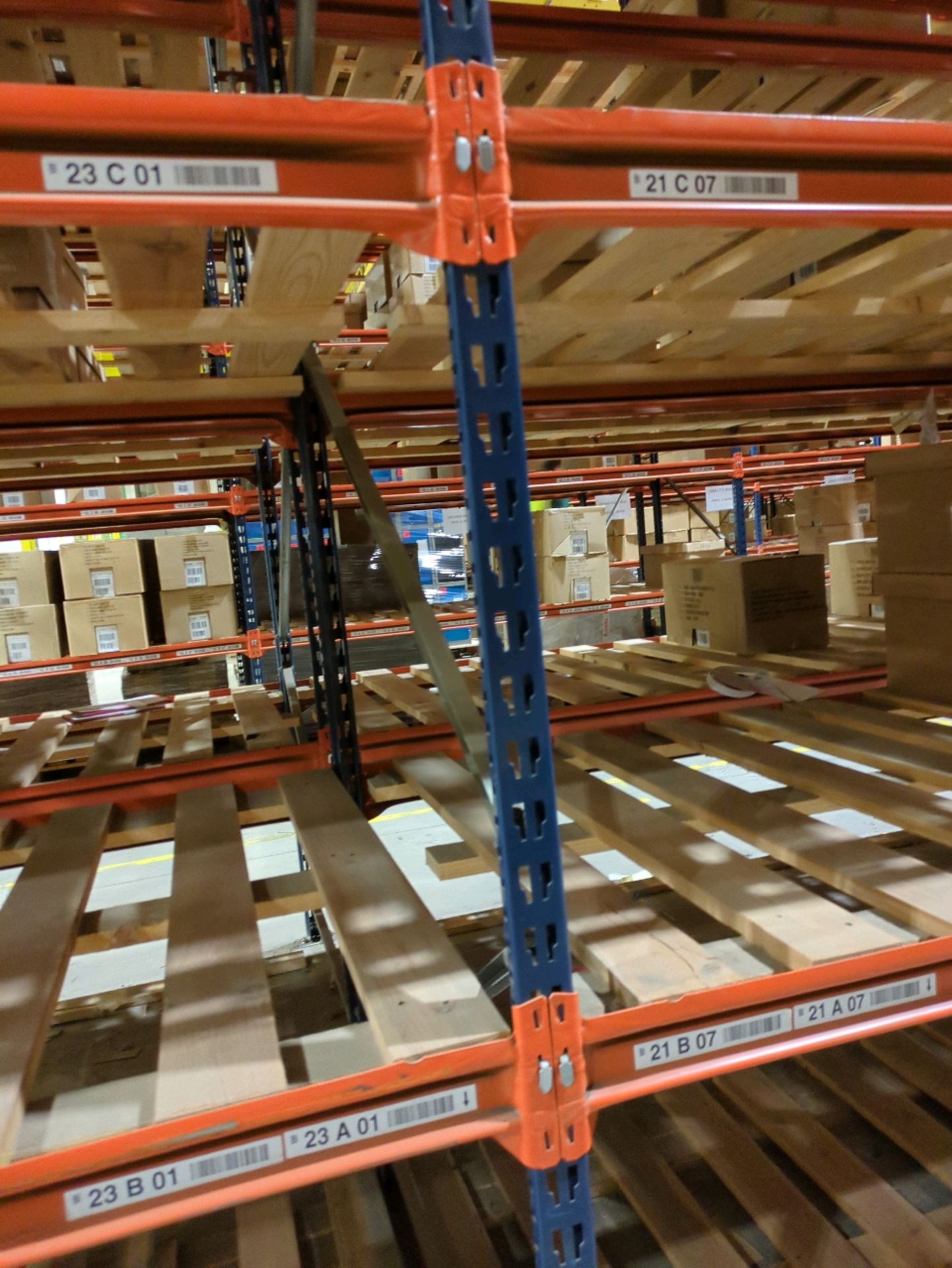 Run Of 24 Bays Of Back To Back Boltless Industrial Pallet Racking - Bild 7 aus 11