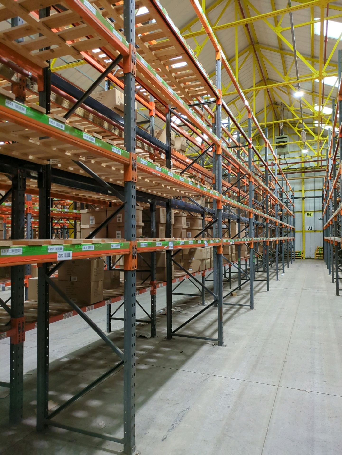 Run Of 44 Bays Of Back To Back Boltless Industrial Pallet Racking - Bild 14 aus 24