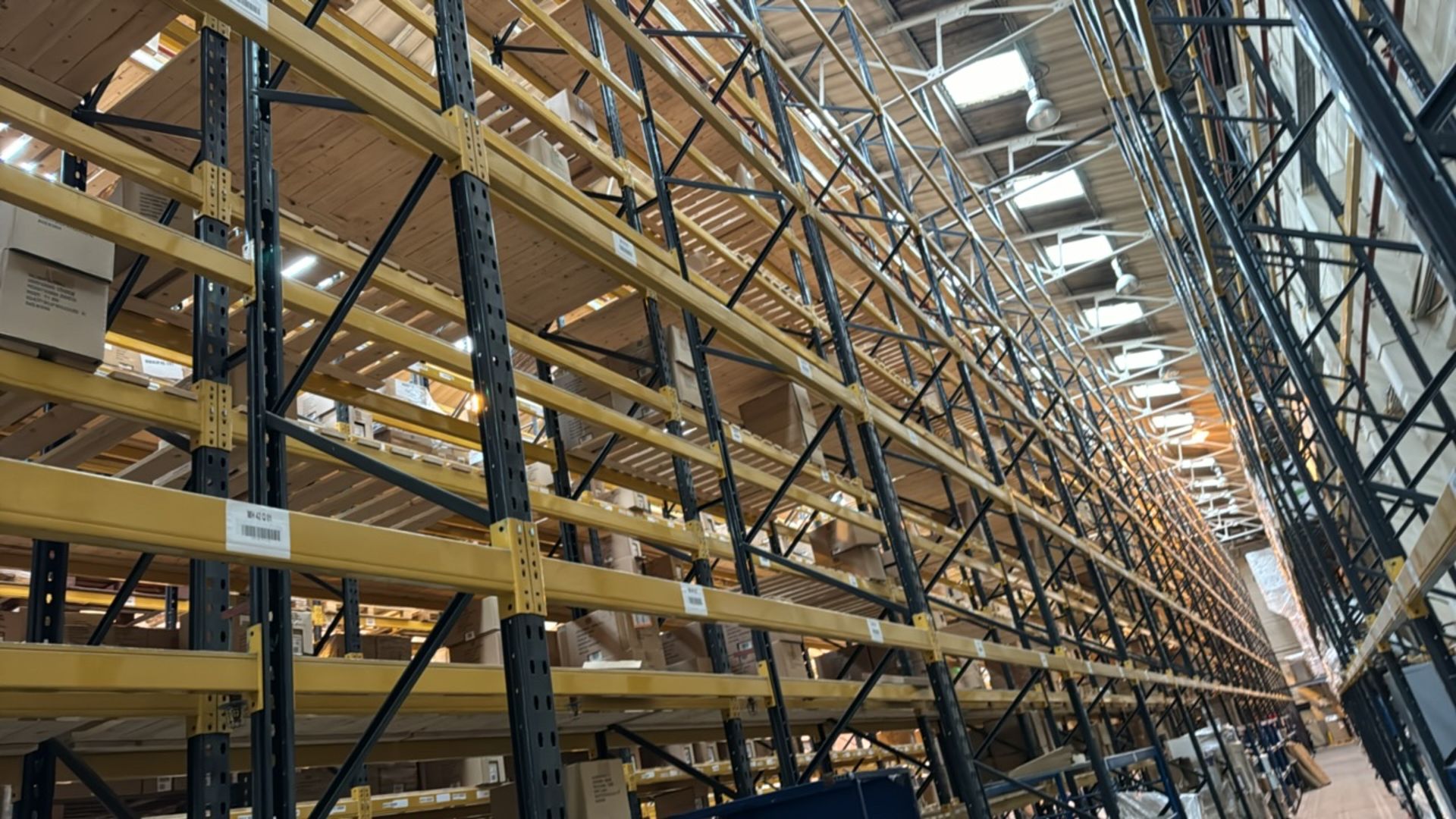 Run Of 46 Bays Of Back To Back Boltless Industrial Pallet Racking - Image 9 of 13