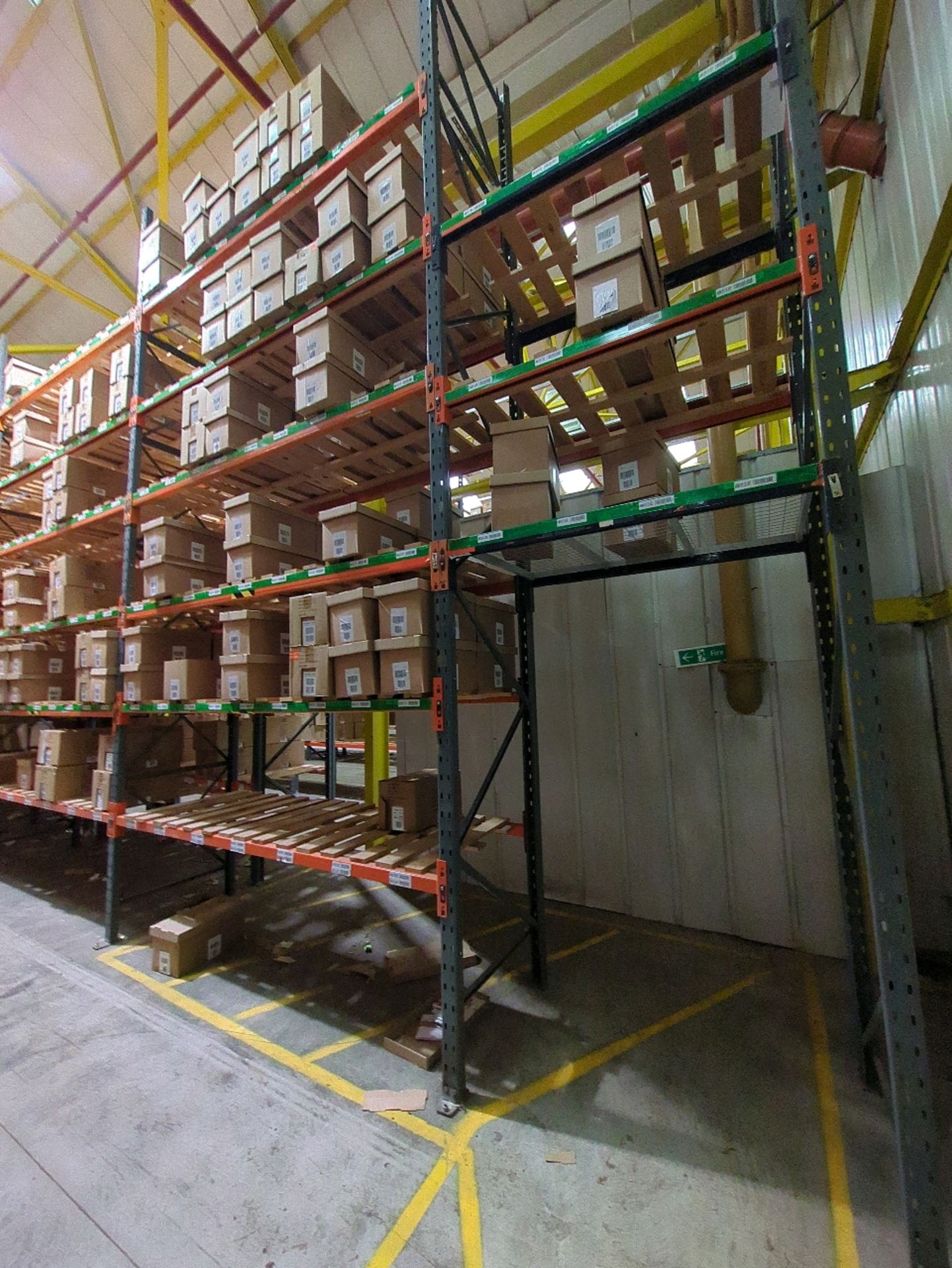 Run Of 43 Bays Of Boltless Industrial Pallet Racking - Image 18 of 21