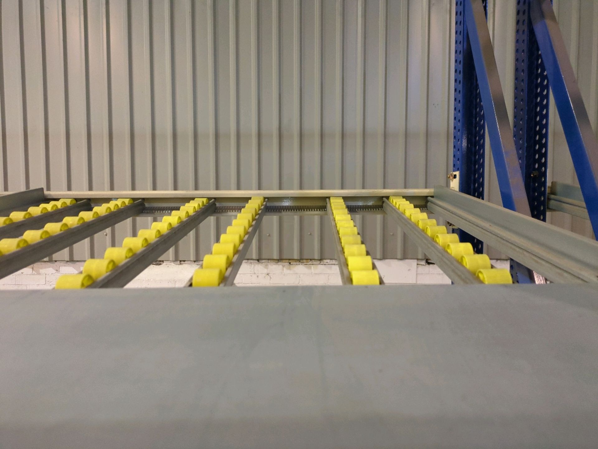 2 Bays Of Flow Racks - Image 3 of 8