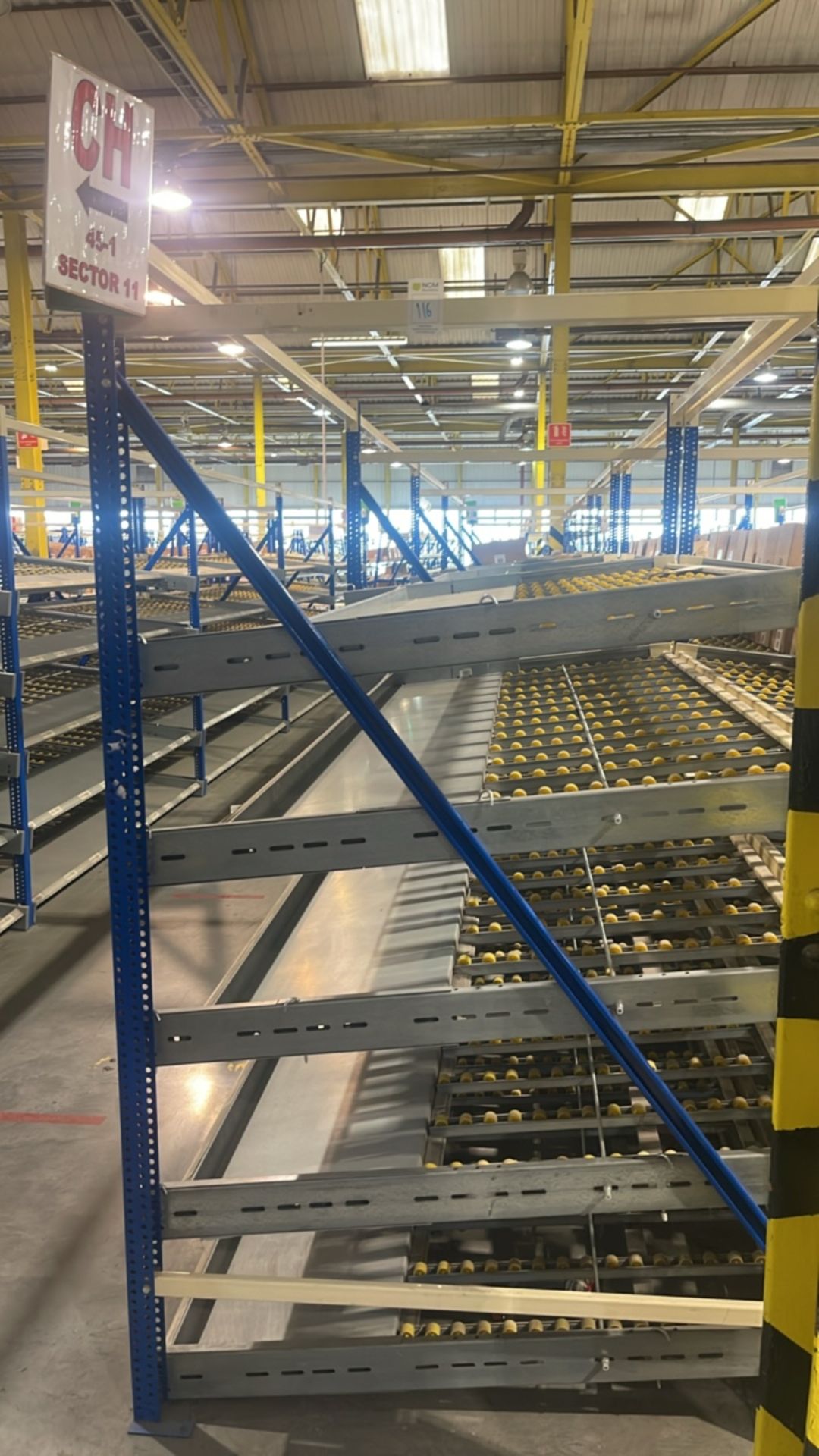 A Run Of 5 Bays Of Flow Racks - Image 10 of 10