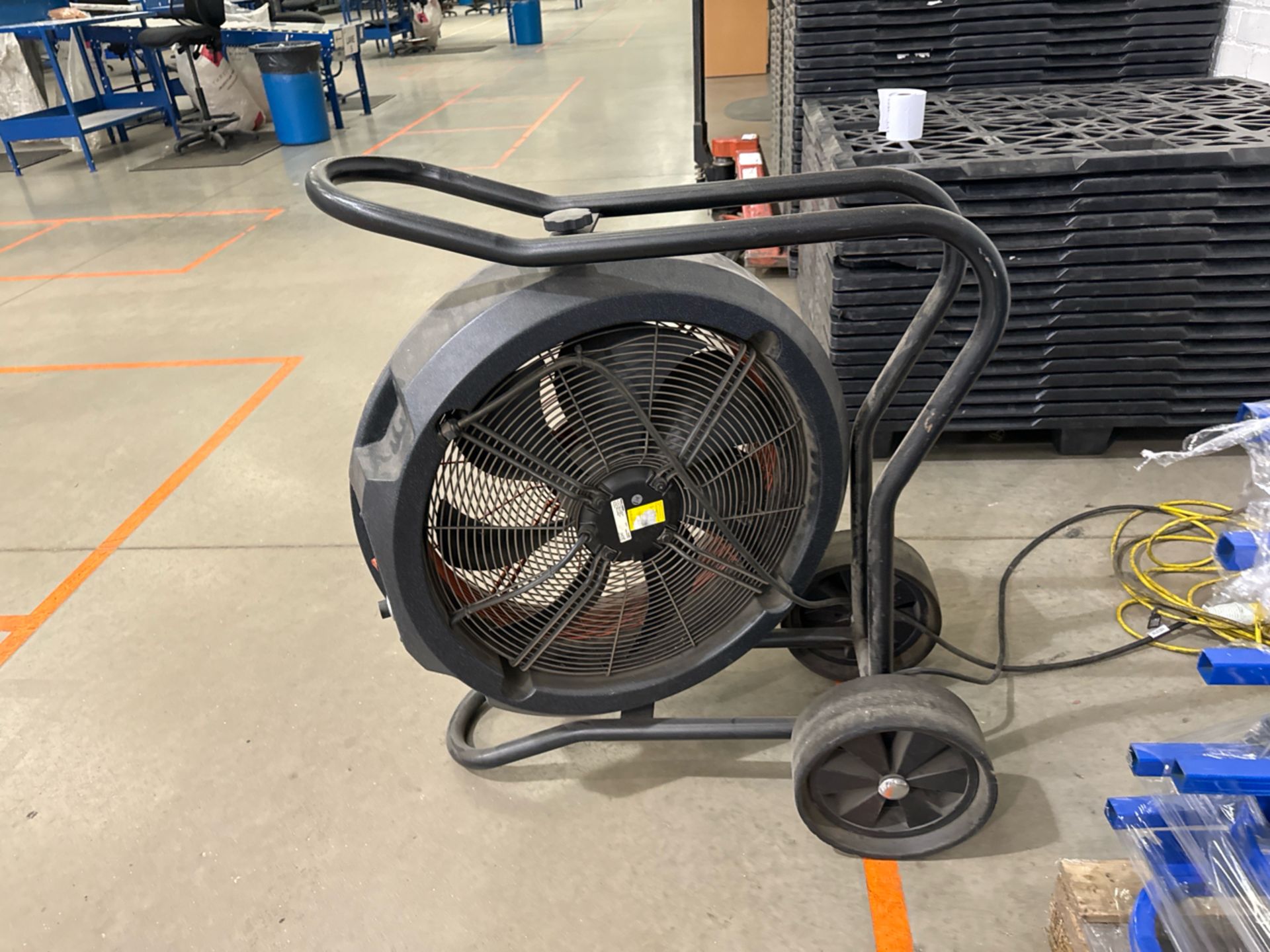 Rhino HMAN-115 Industrial Cooling Fan Crowd Fan Air Mover Drying Fan - Image 4 of 4