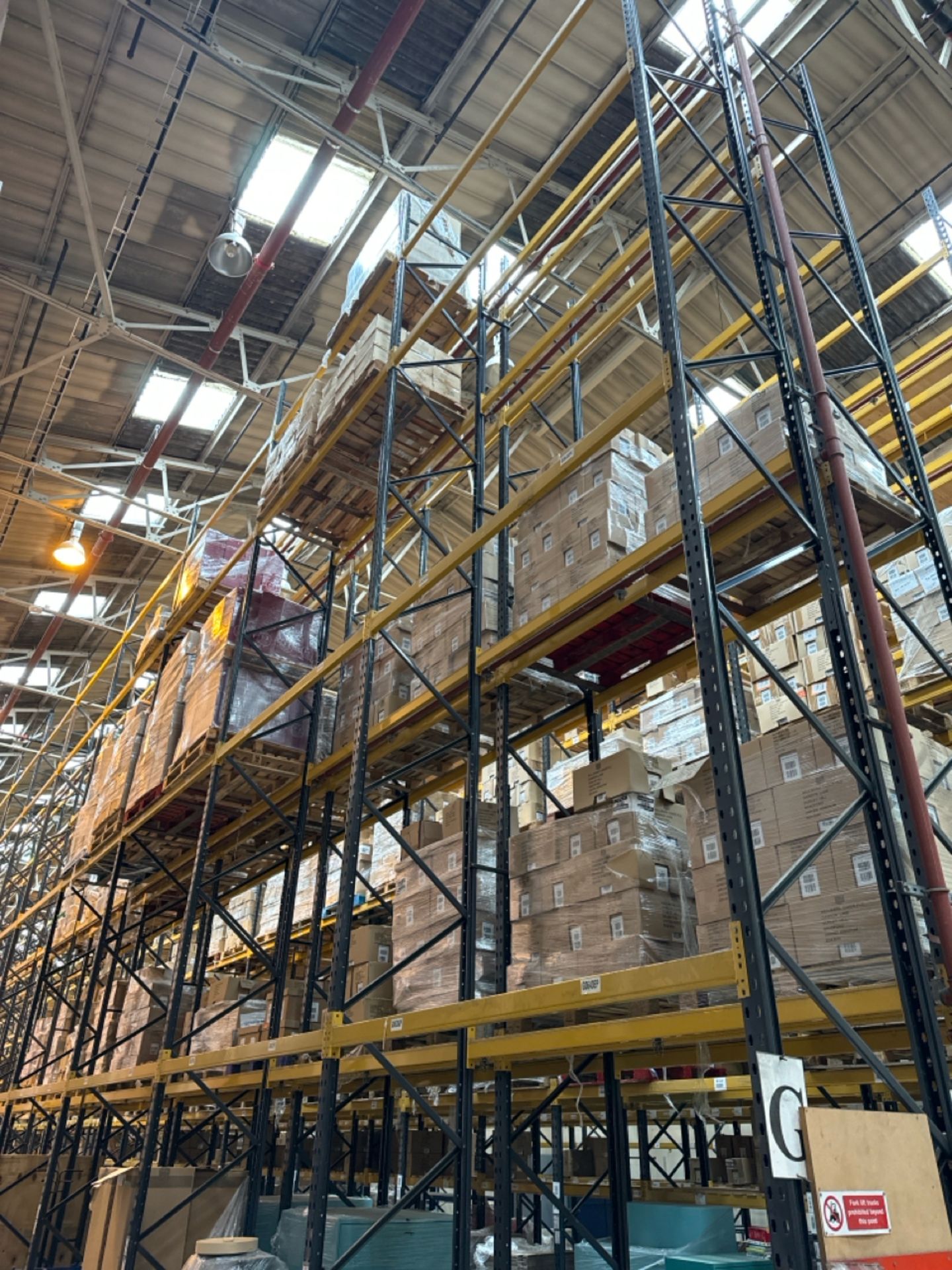 Run Of 23 Bays Of Back To Back Boltless Industrial Pallet Racking - Image 6 of 12