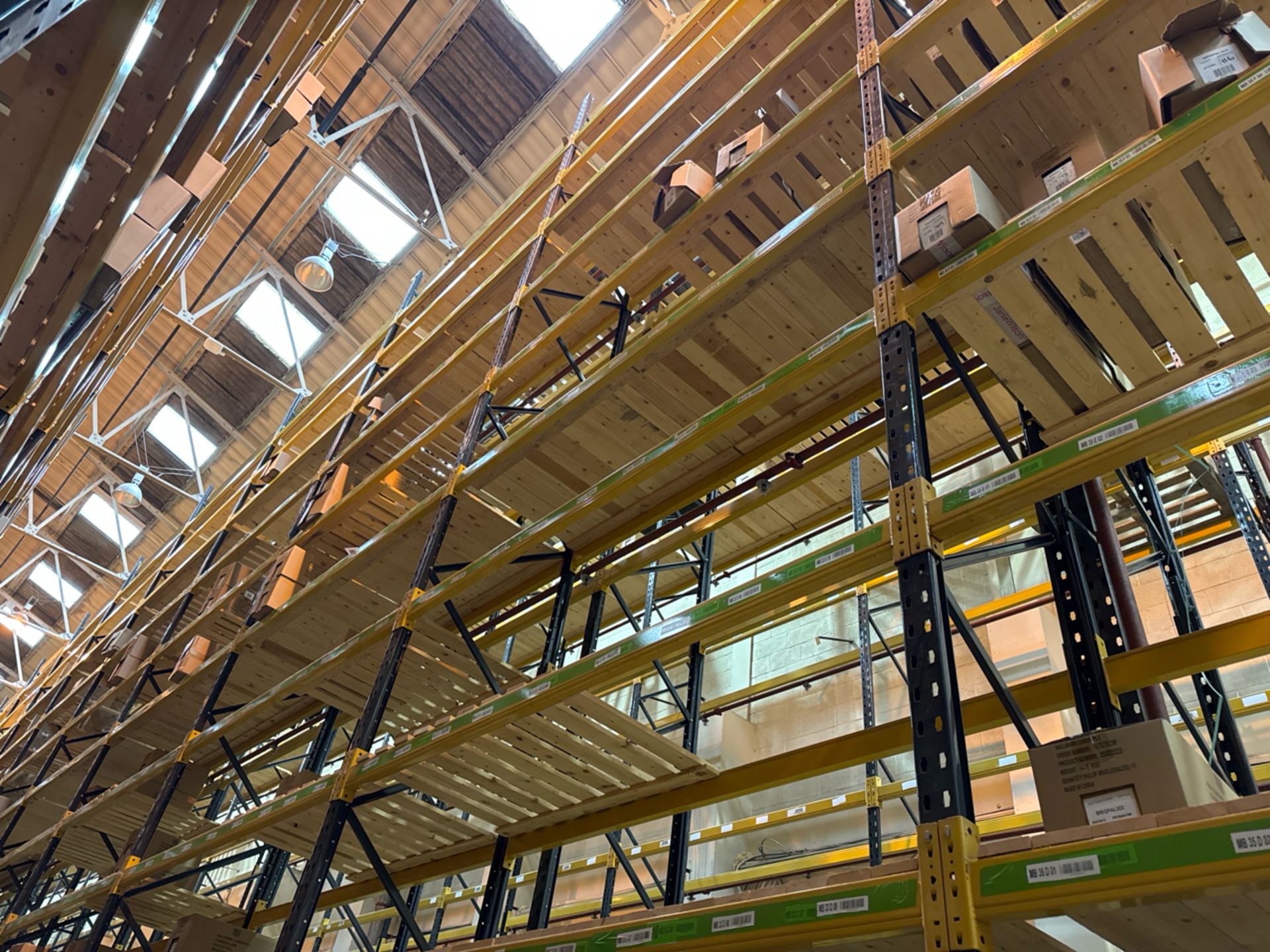 Run Of 18 Bays Of Boltless Industrial Pallet Racking - Image 9 of 15