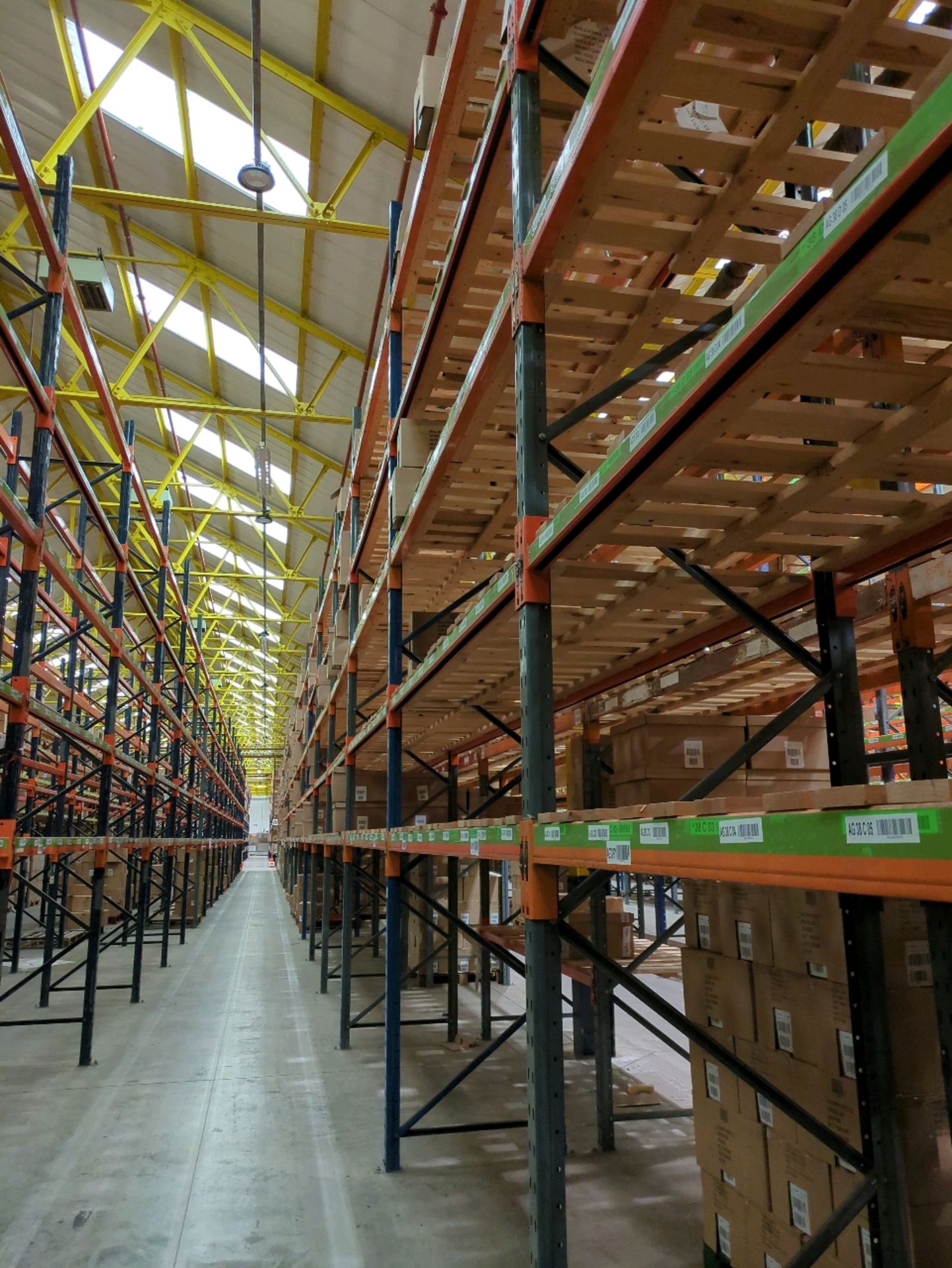 Run Of 44 Bays Of Back To Back Boltless Industrial Pallet Racking - Image 17 of 20
