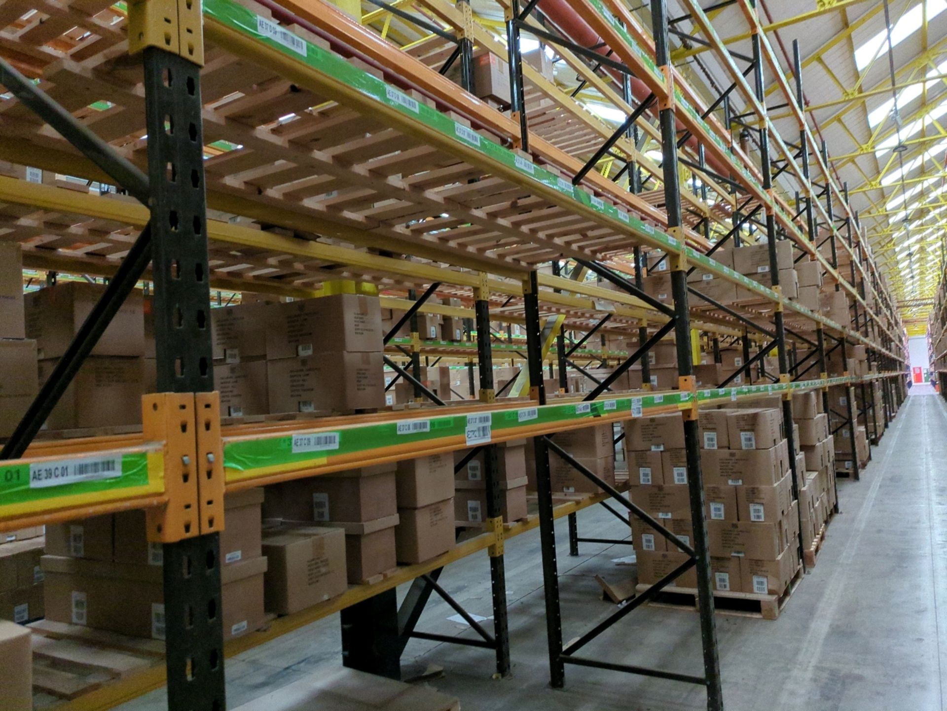 Run Of 42 Bays Of Back To Back Boltless Industrial Pallet Racking - Image 21 of 22