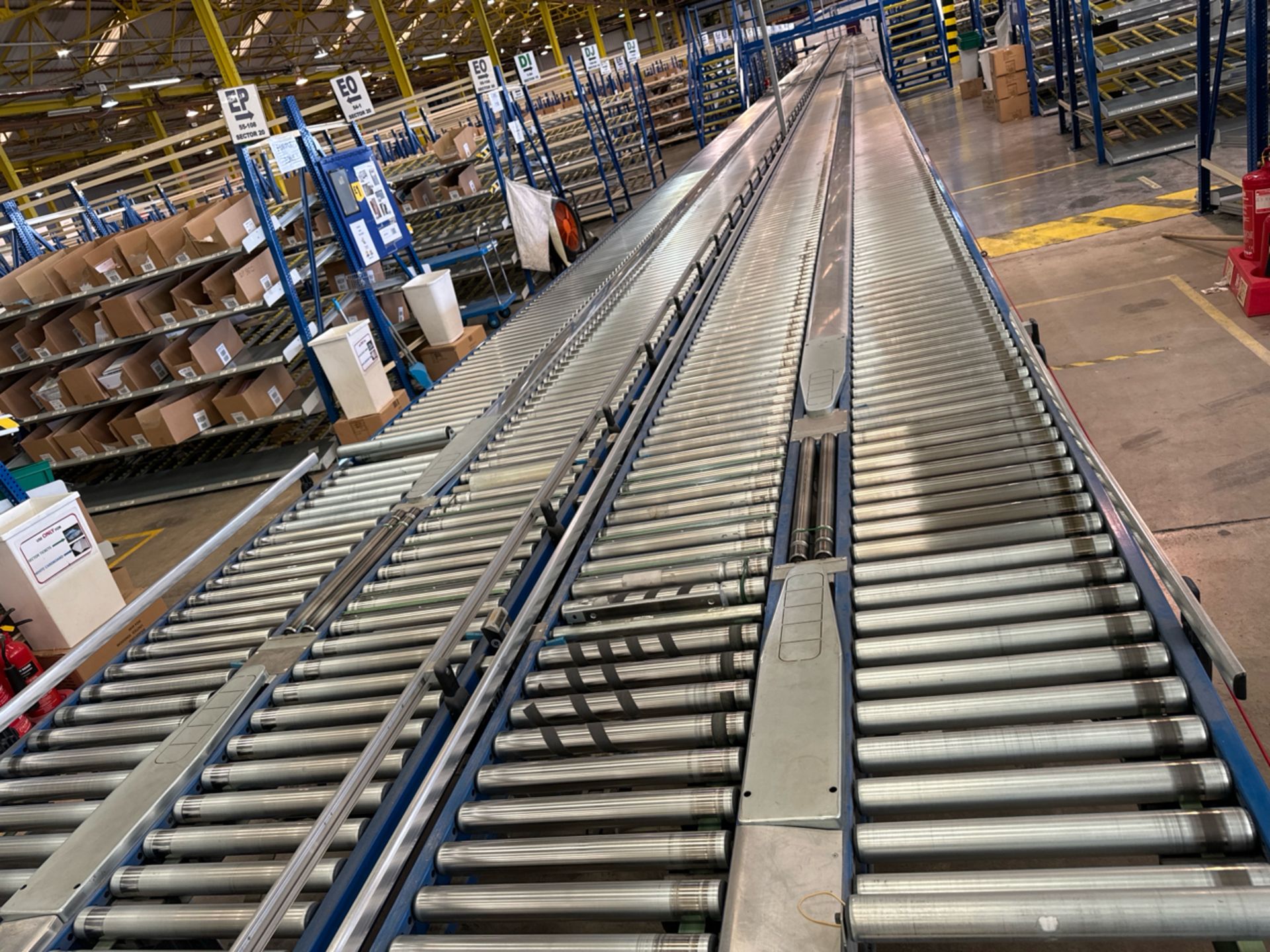 Motorised Roller Conveyor - 4 Rows - Image 3 of 12