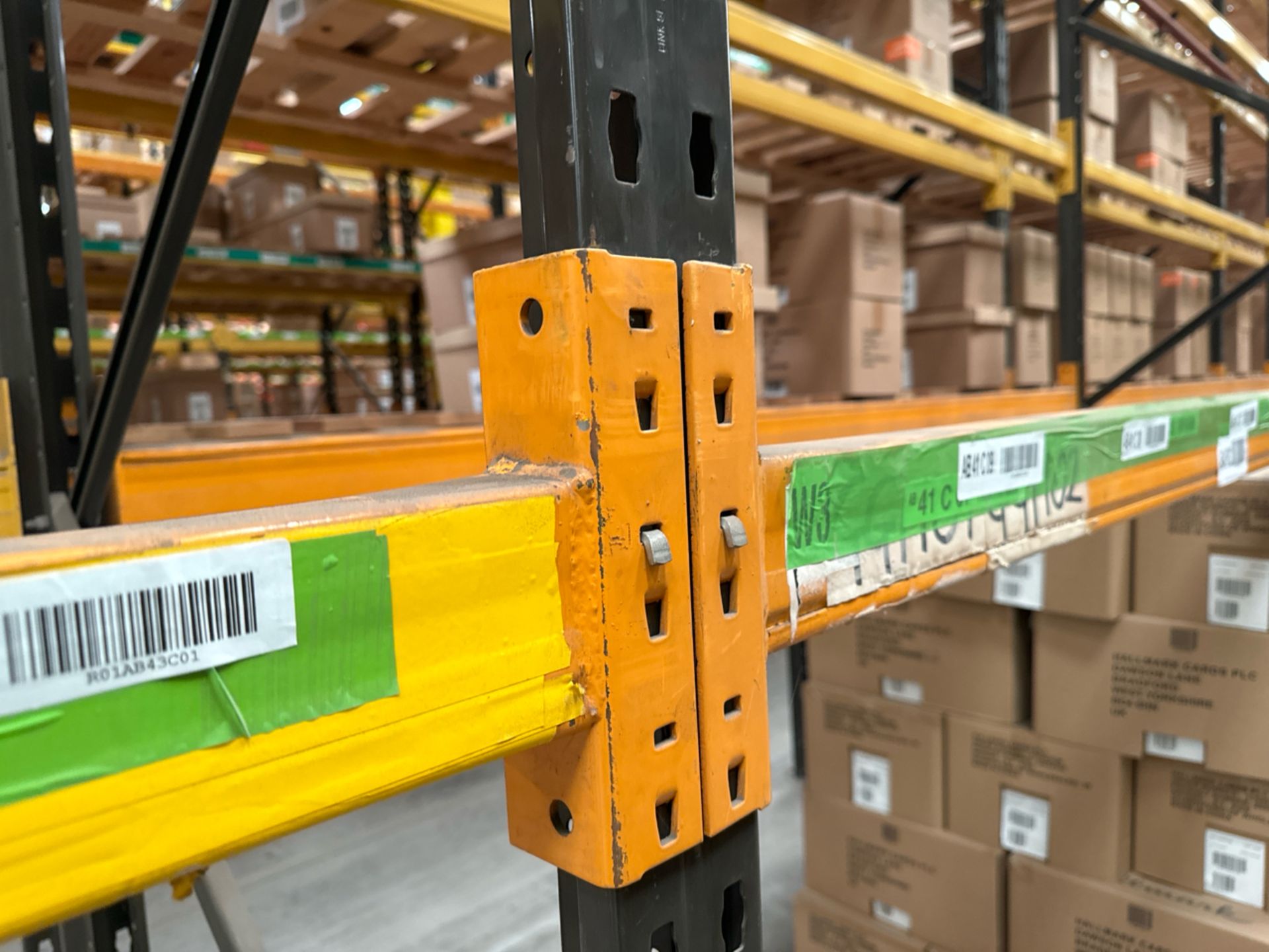 Run Of 42 Bays Of Back To Back Boltless Industrial Pallet Racking - Bild 7 aus 15