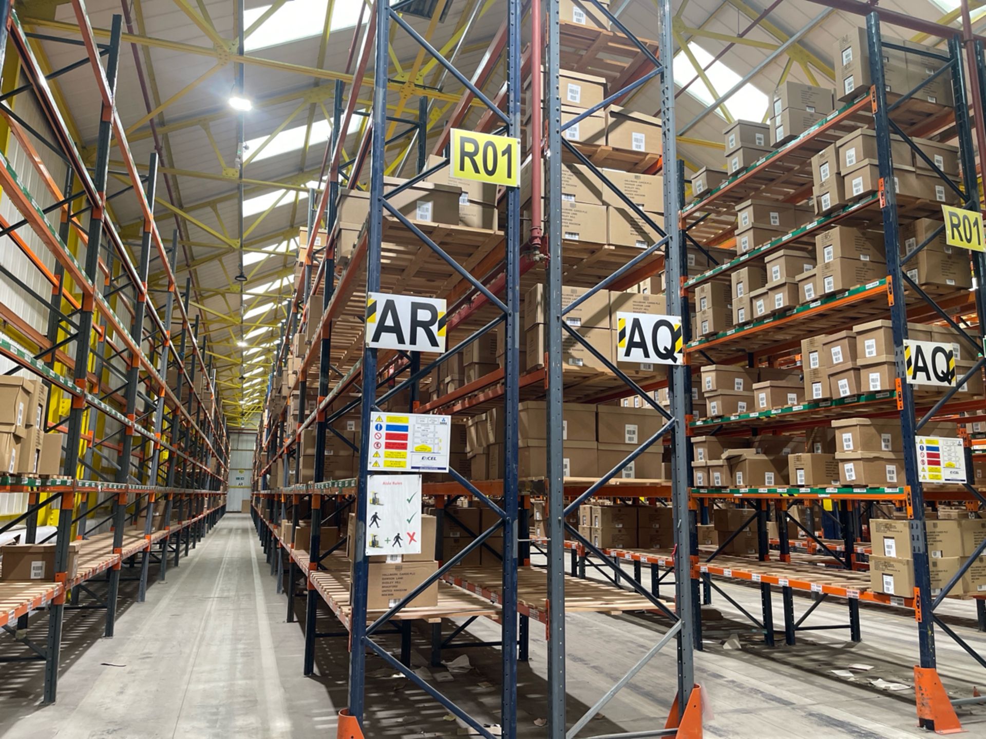 Run Of 44 Bays Of Back To Back Boltless Industrial Pallet Racking