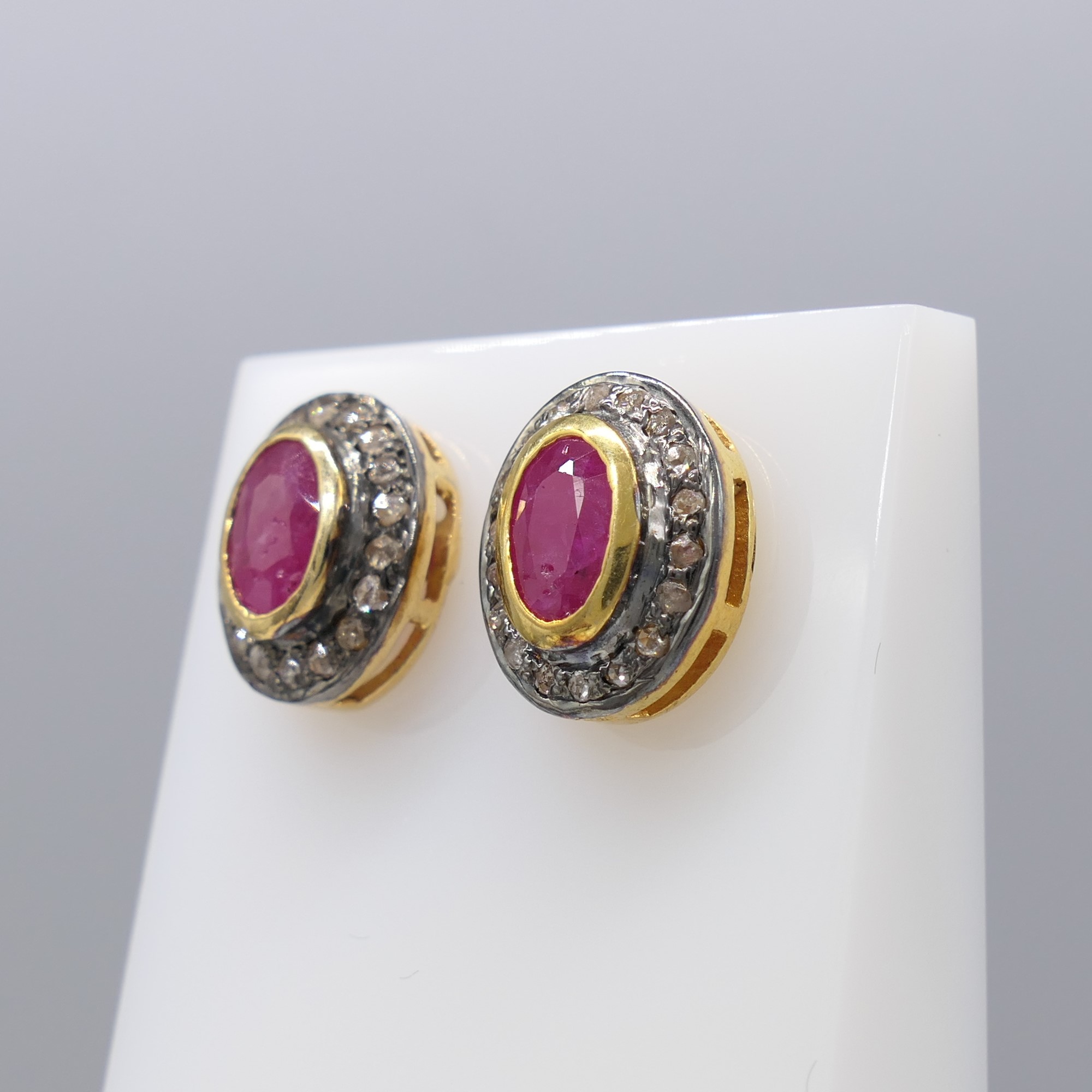 Hand-made ruby and diamond ear studs in silver gil - Image 5 of 7