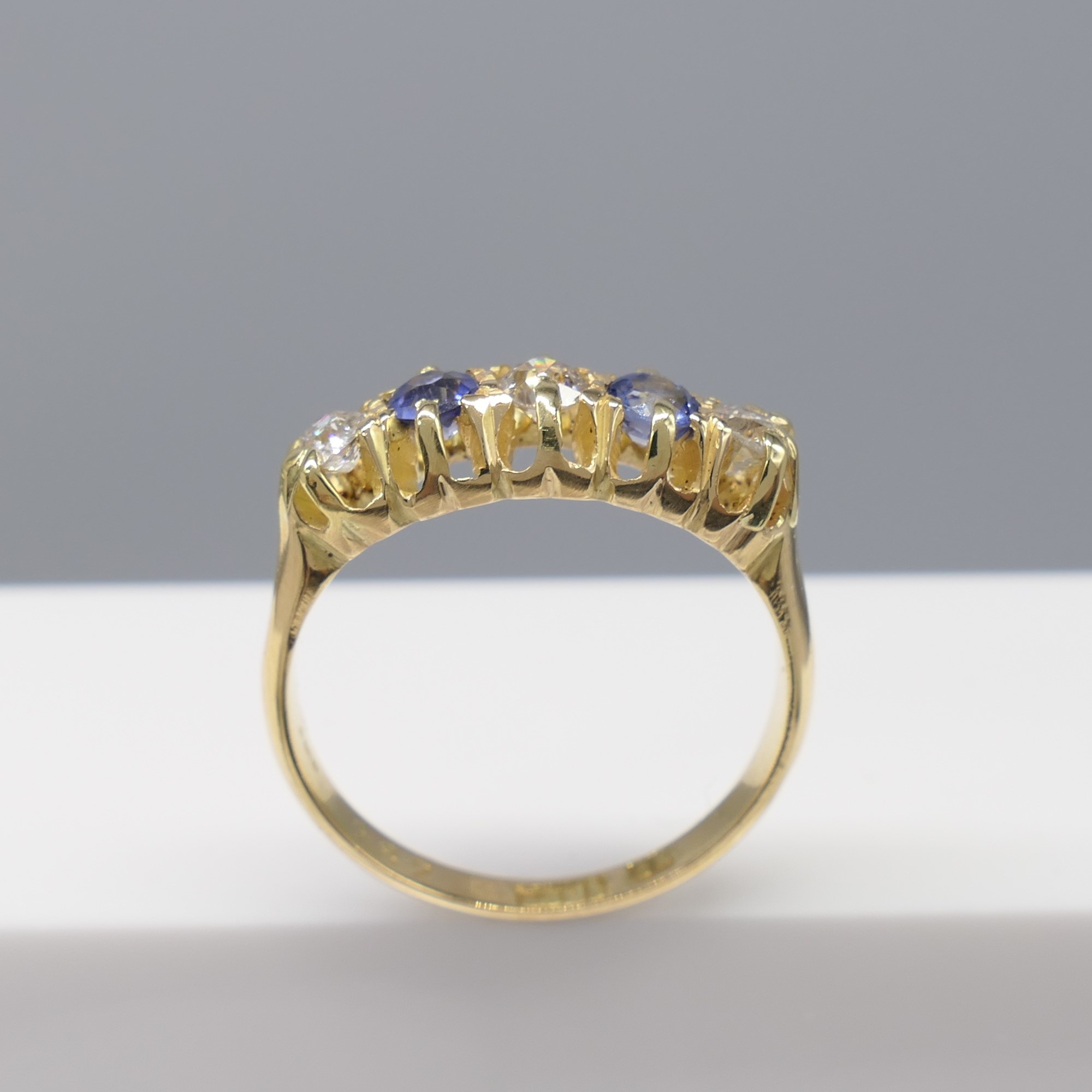 Antique Victorian sapphire and old-cut diamond rin - Image 6 of 8