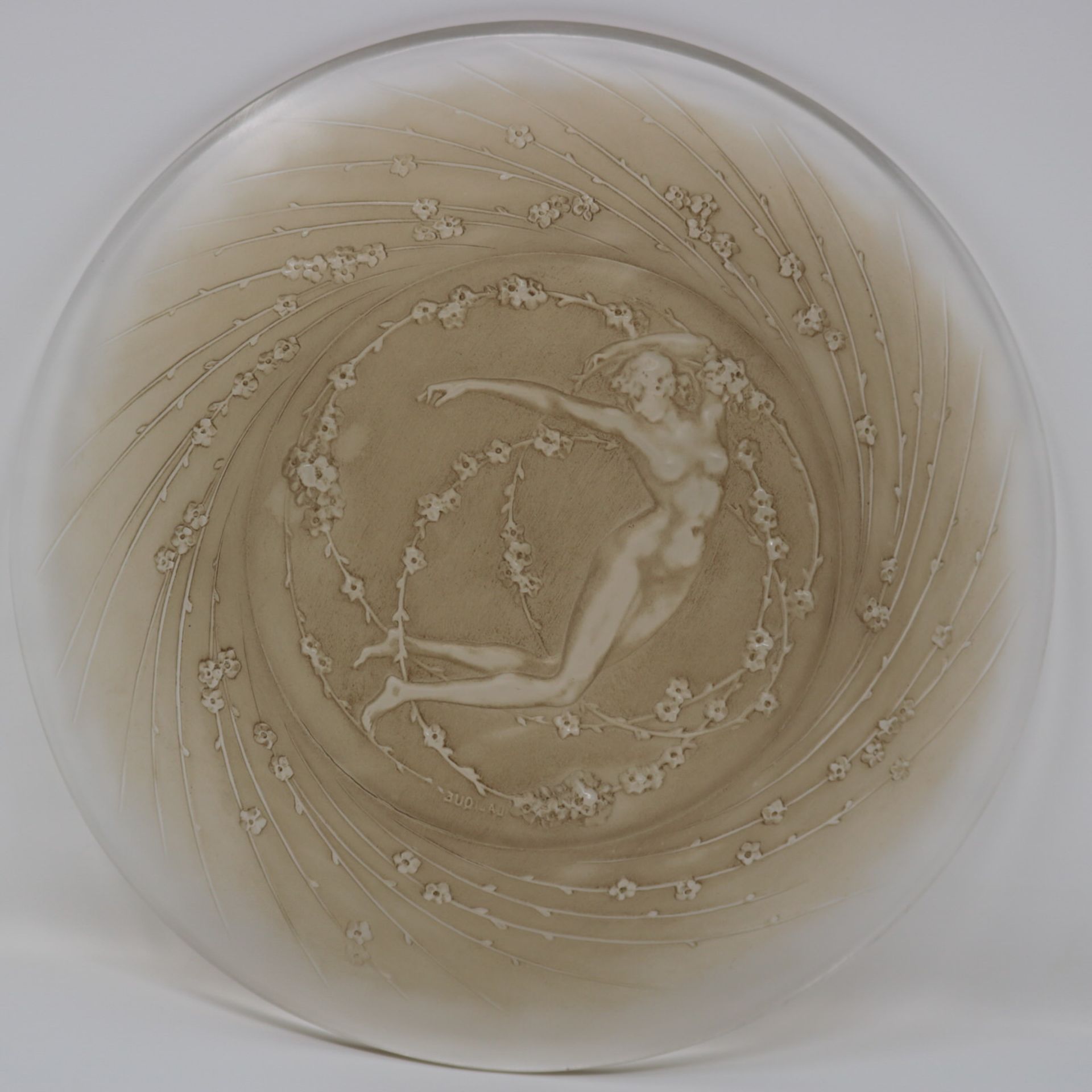 Rene Lalique Glass 'Une Figurine et Fleurs' Plate - Image 4 of 8