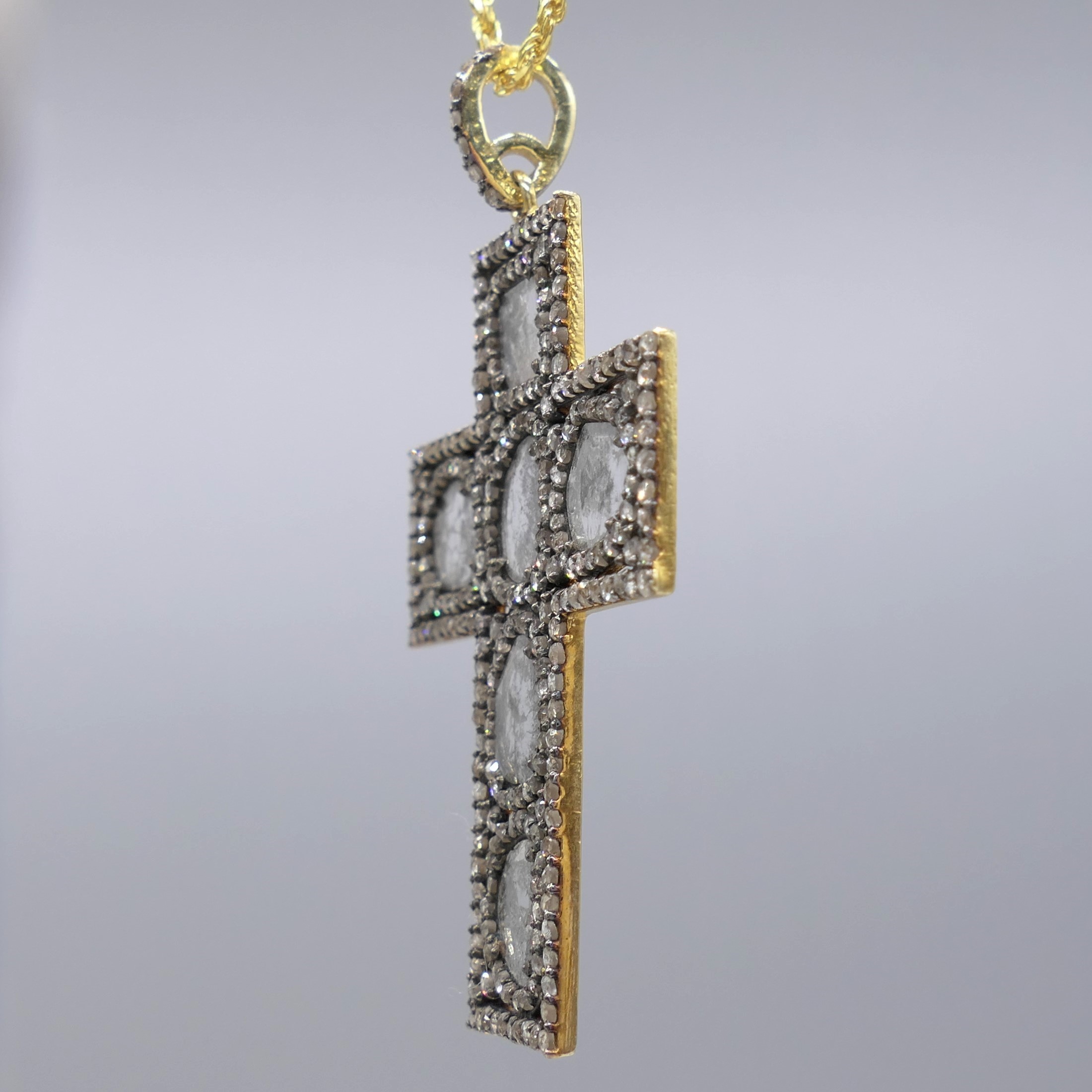 One-off 3.80 carat large diamond cross necklace wi