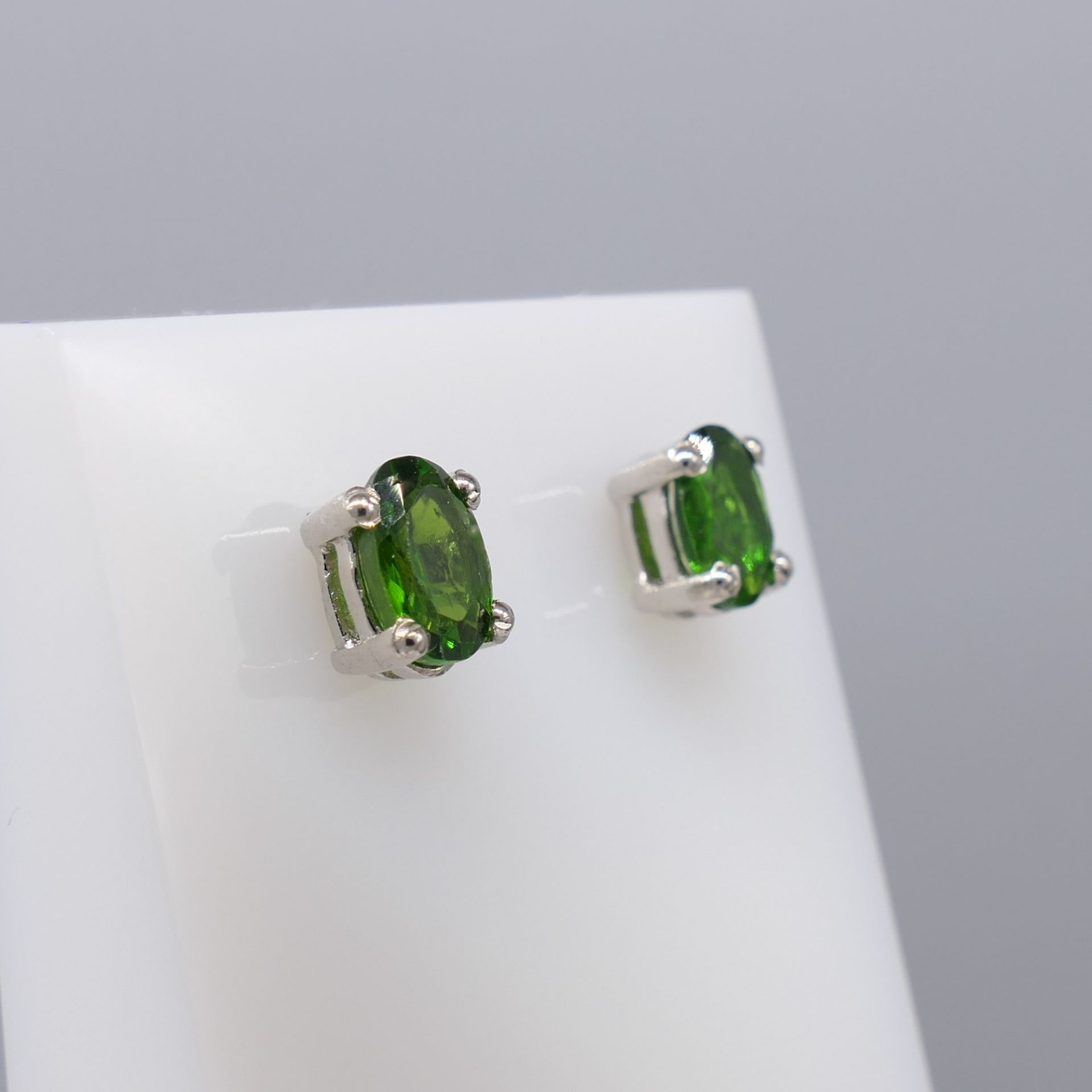 Pair Of Natural Chrome Diopside Ear Studs In Sterl - Image 5 of 7