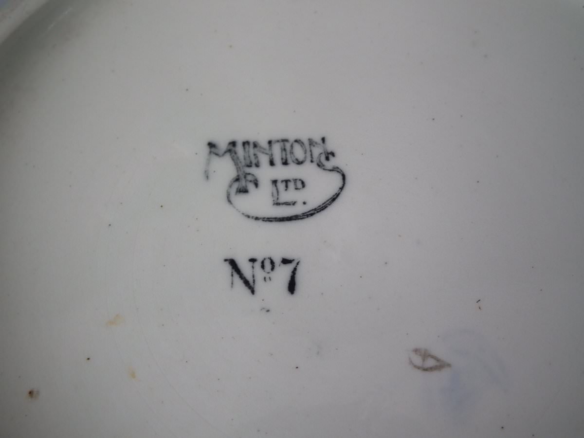 Minton Secessionist No.7 Chamber Pot - Image 7 of 15