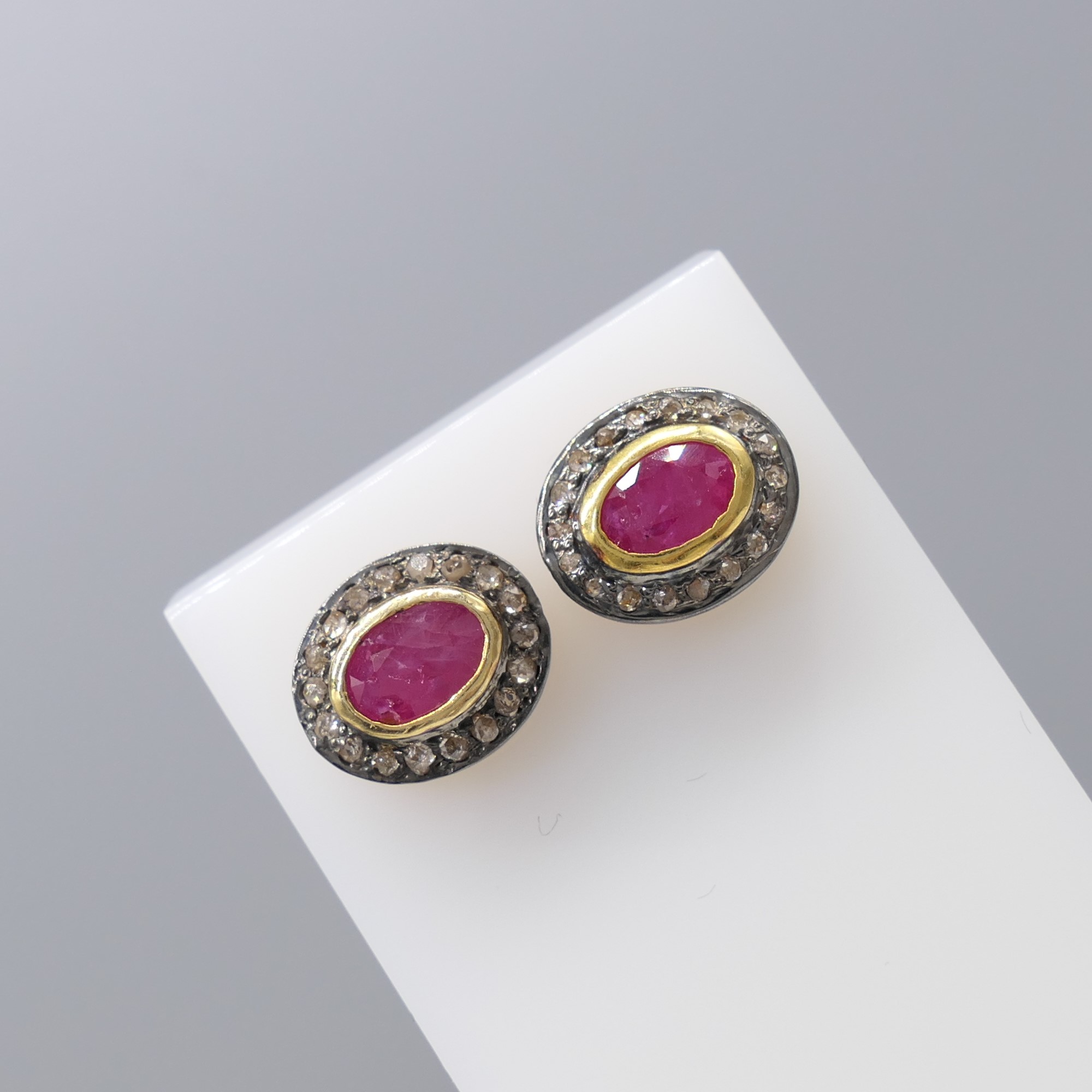 Hand-made ruby and diamond ear studs in silver gil - Image 4 of 7