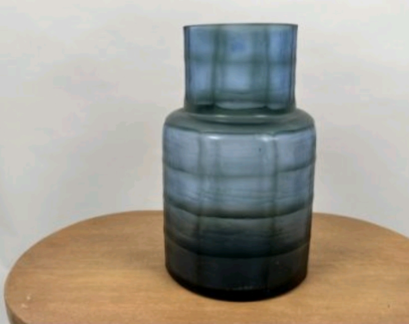 Glass Creations Vase - Image 2 of 4